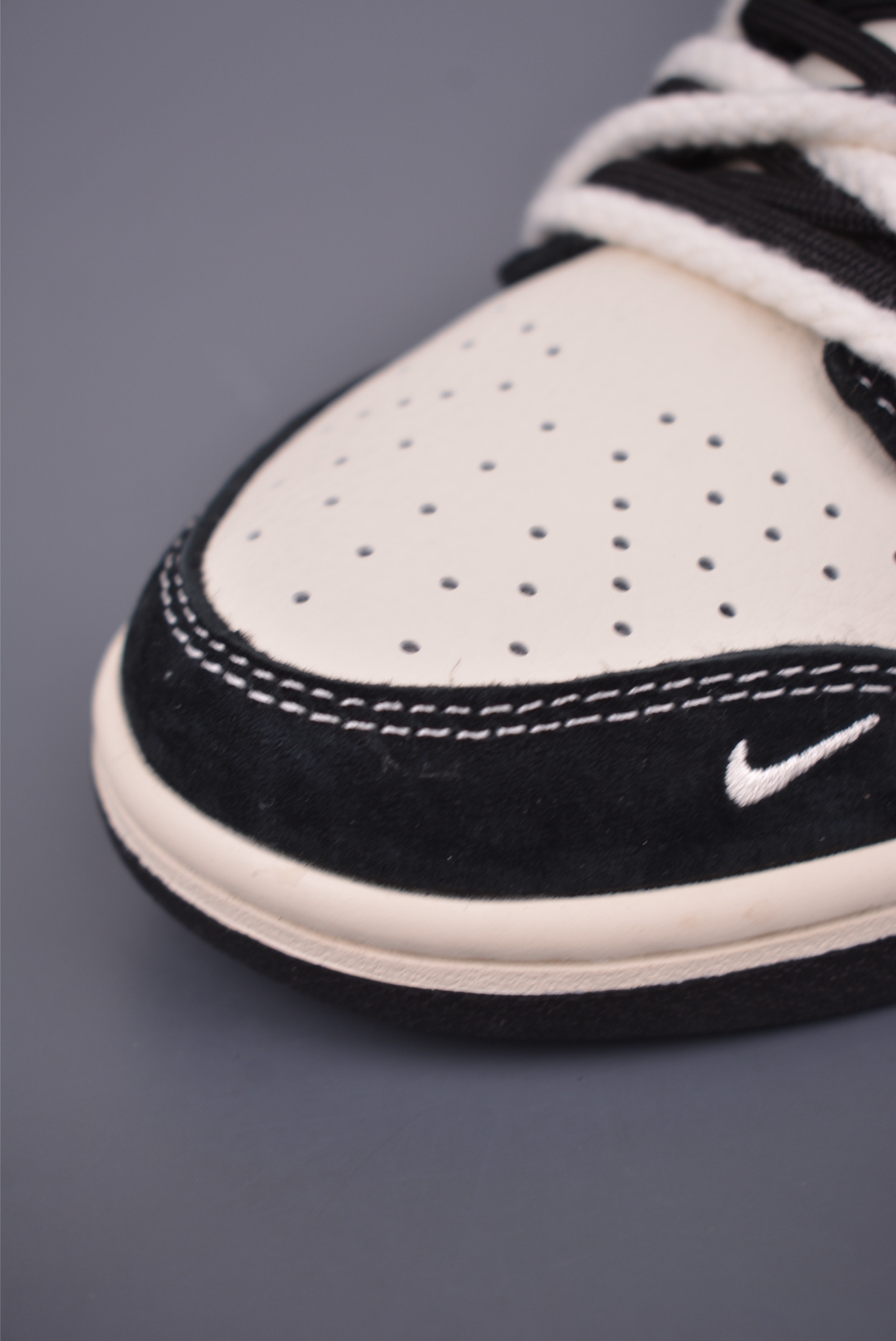 Nike SB Dunk Low Straps DIY Deconstructed Sneakers 7 i1751833896360 6589 0 5