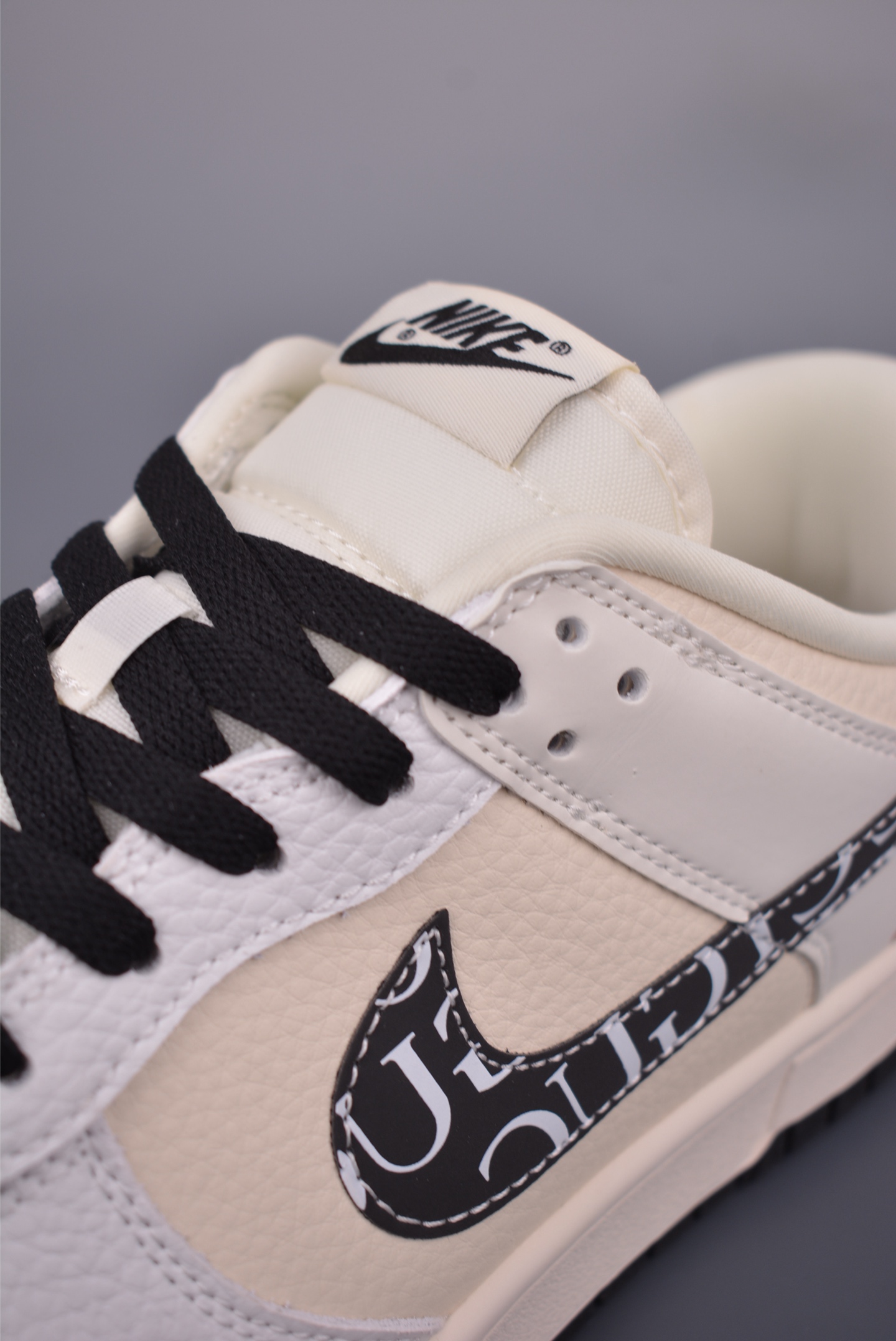 Nike SB Dunk Low Custom Sneakers - Premium Leather, Unique Design, Comfortable Fit 7 i1751834685080 1110 0 6