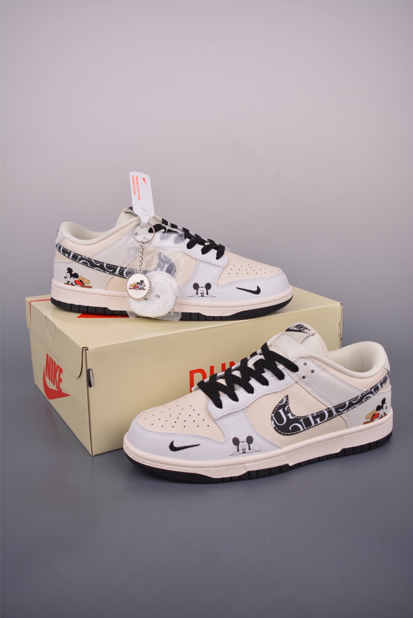 Nike SB Dunk Low Custom Sneakers - Premium Leather, Unique Design, Comfortable Fit 5 i1751834721399 460 0 4