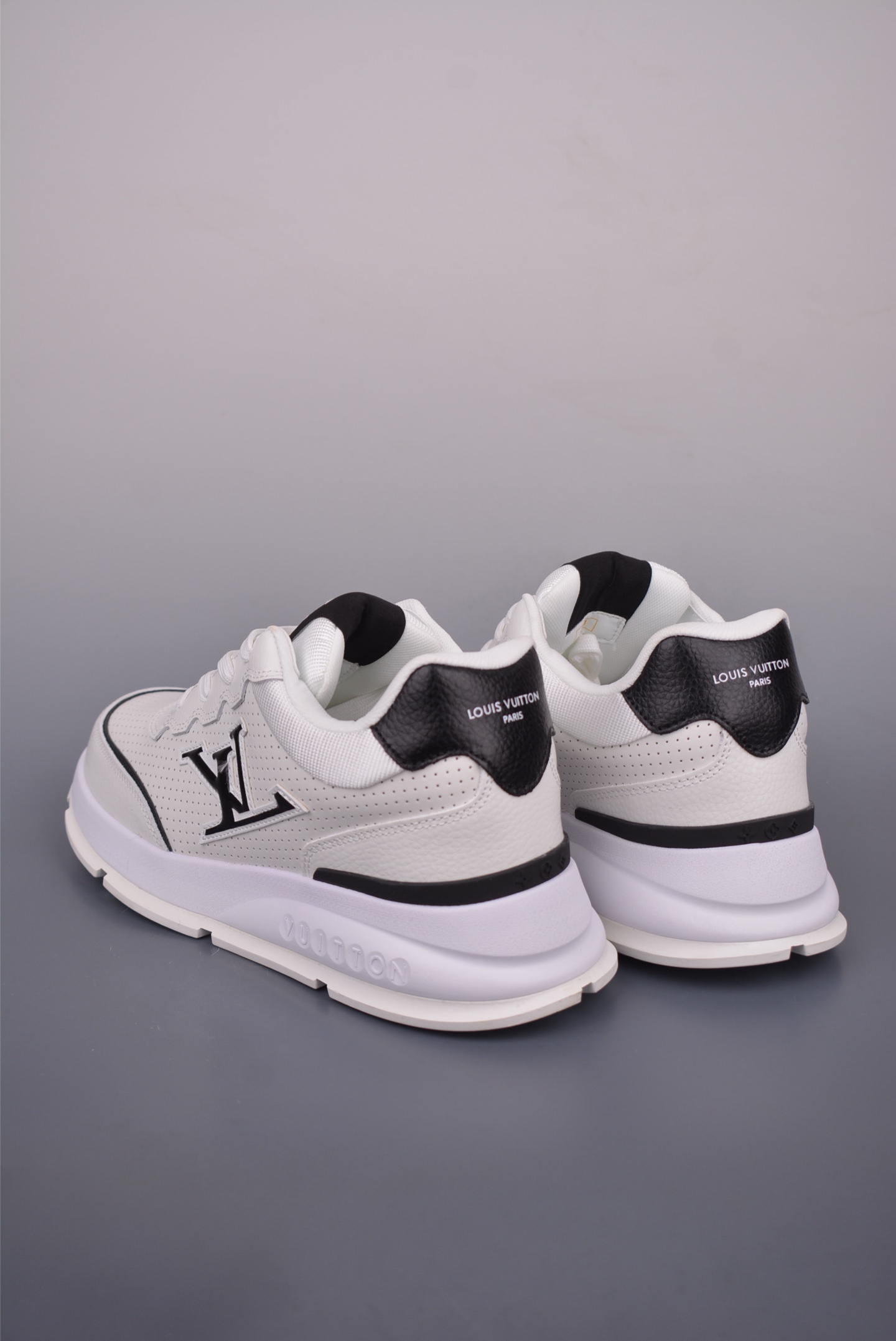 Louis Vuitton Trainer Sneaker Low White Leather Casual Shoes, Size 41-45 2 i1751913193951 7328 0 1