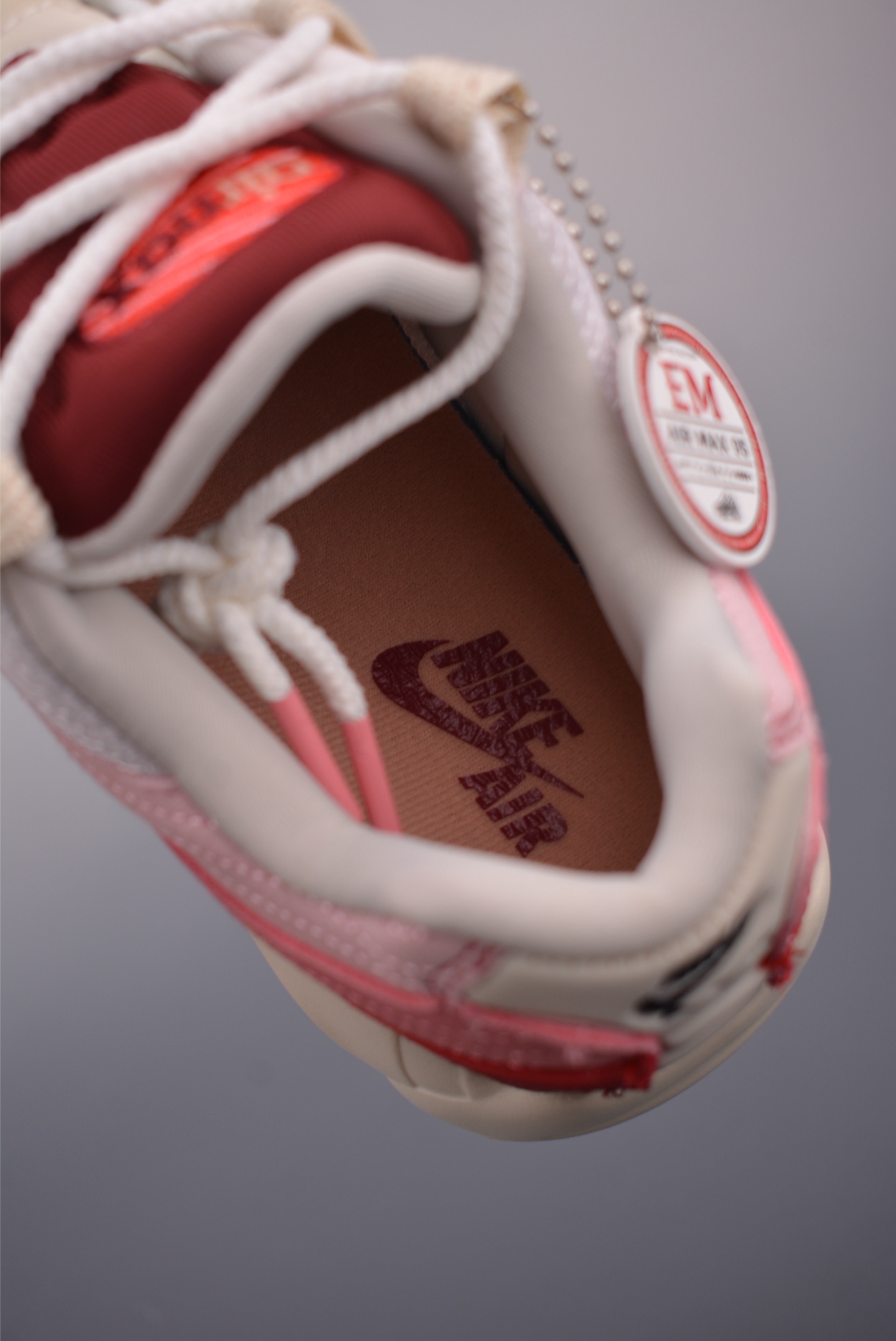 Nike Air Max 95: Iconic Style, Cushioned Comfort, and Versatile Design 10 i1751913339361 649 0 8