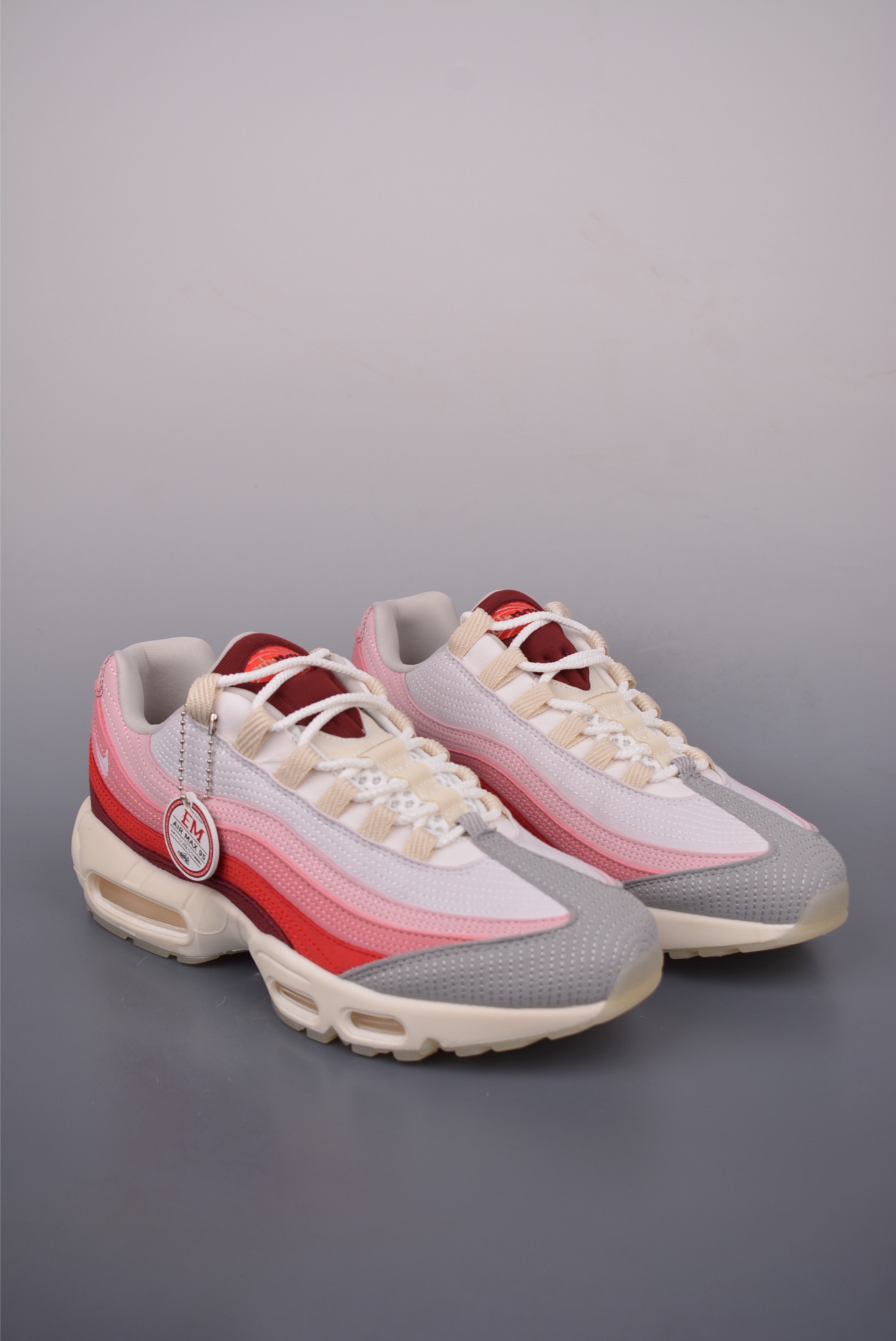 Nike Air Max 95: Iconic Style, Cushioned Comfort, and Versatile Design 2 i1751913354618 2778 0 0