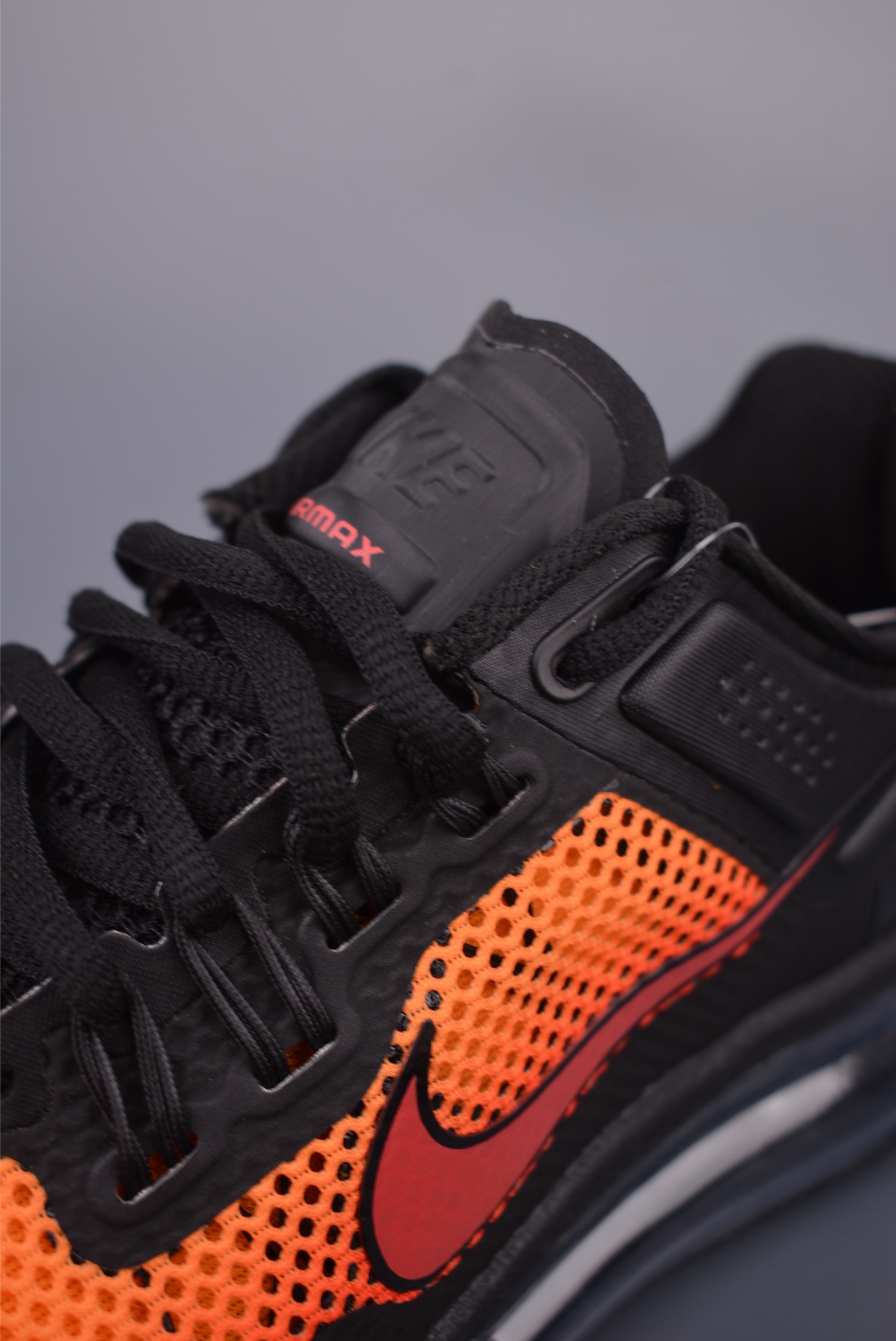 Nike Air Max 2013: Retro-Inspired, Breathable Comfort with Full-Length Air Cushioning 7 i1751913948915 7678 0 6