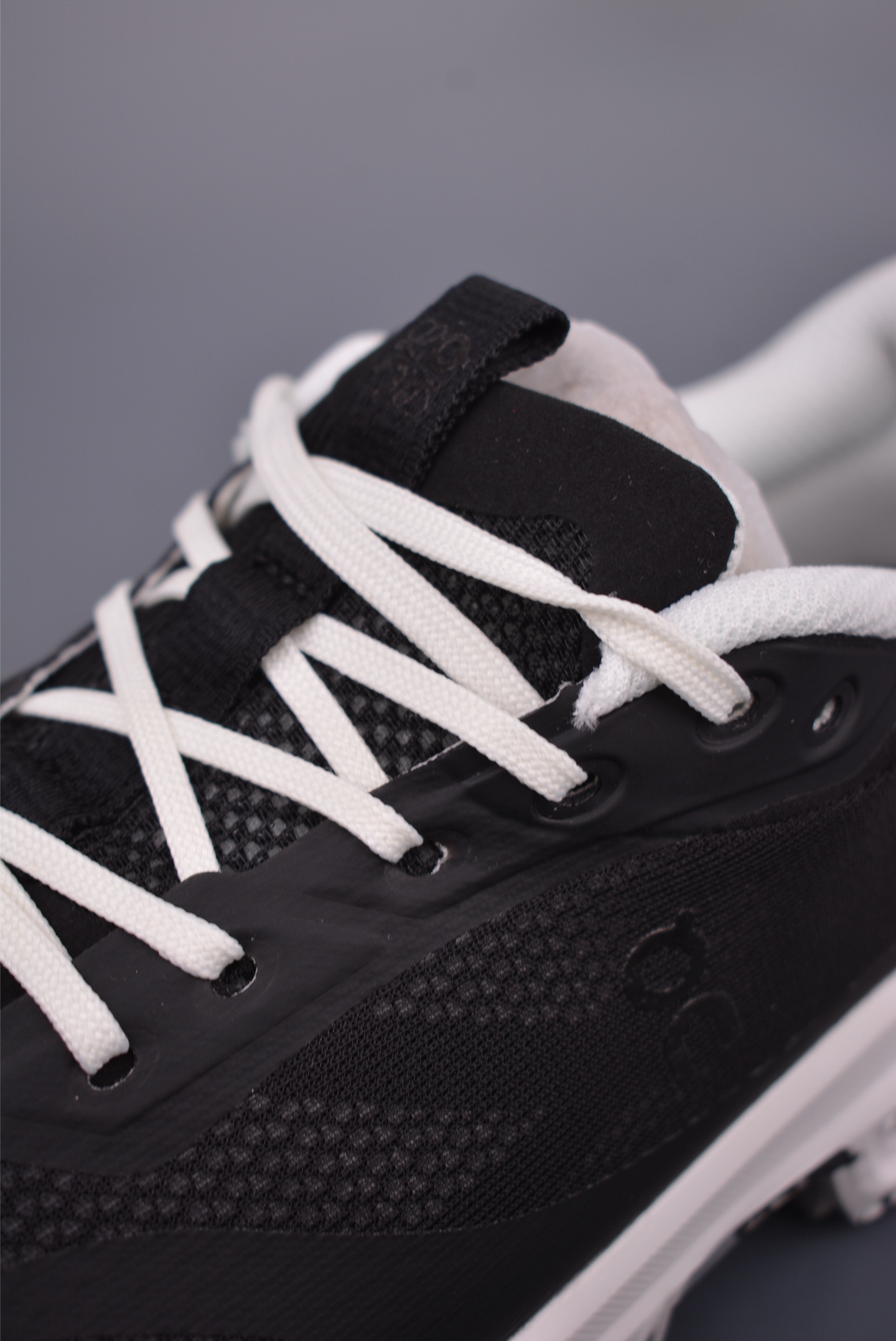 On Cloudtilt Loever 2 Running Shoes - Urban Outdoor Performance, All-Day Comfort 8 i1751916012528 5025 0 6