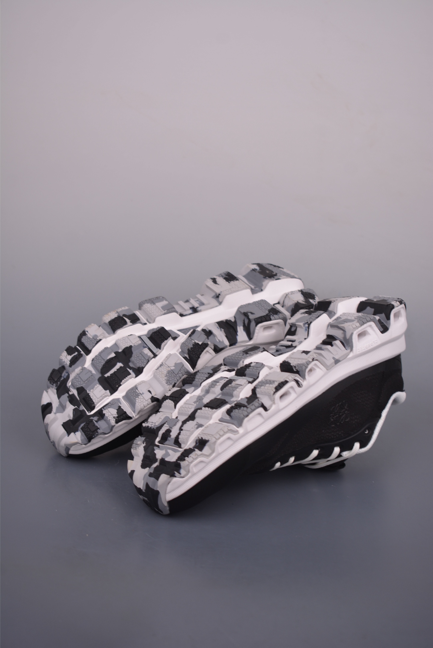 On Cloudtilt Loever 2 Running Shoes - Urban Outdoor Performance, All-Day Comfort 4 i1751916014322 1813 0 2