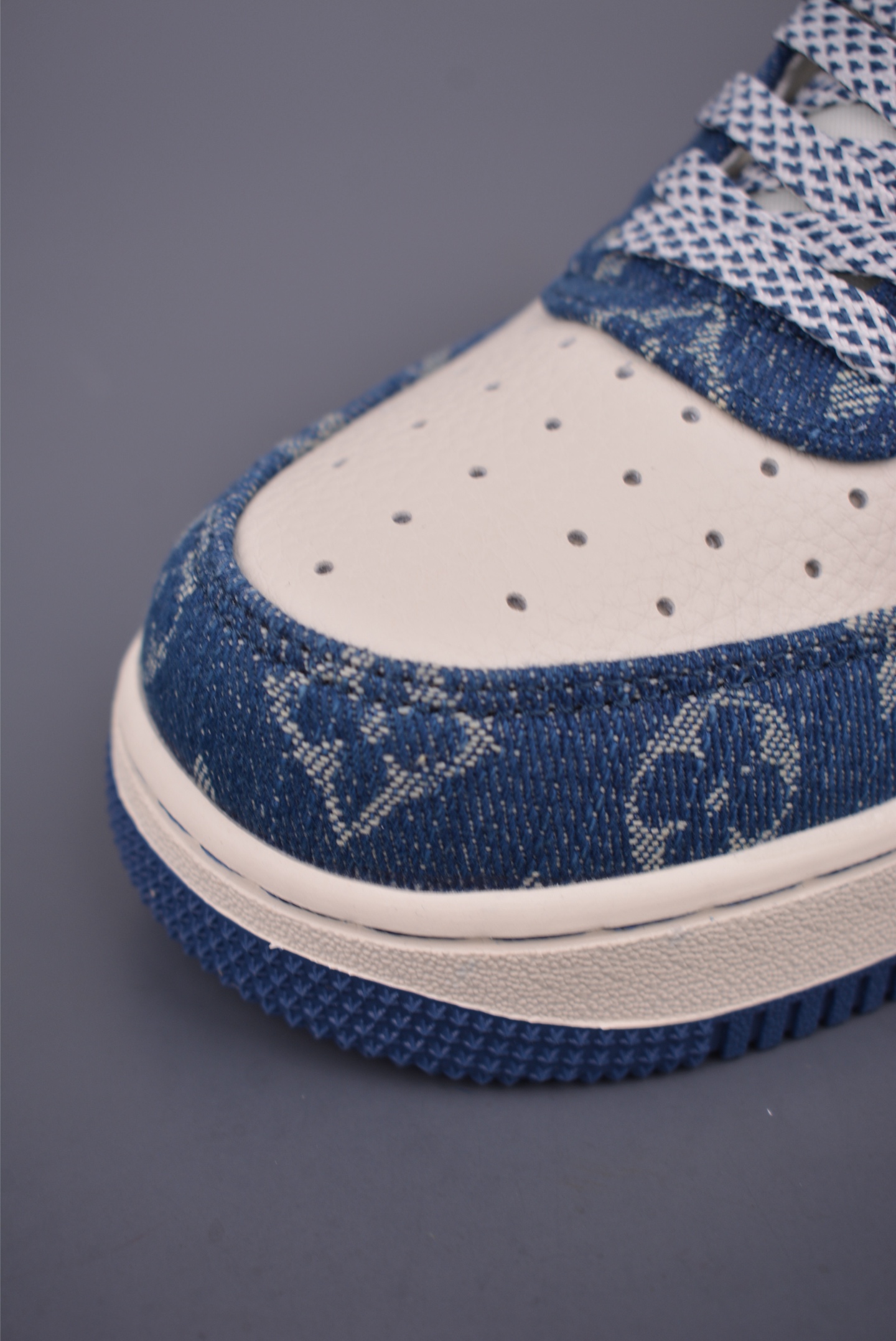 Nike Air Force 1 Low Louis Vuitton Collab Sneakers - Limited Edition 7 i1751916360892 9357 0 5