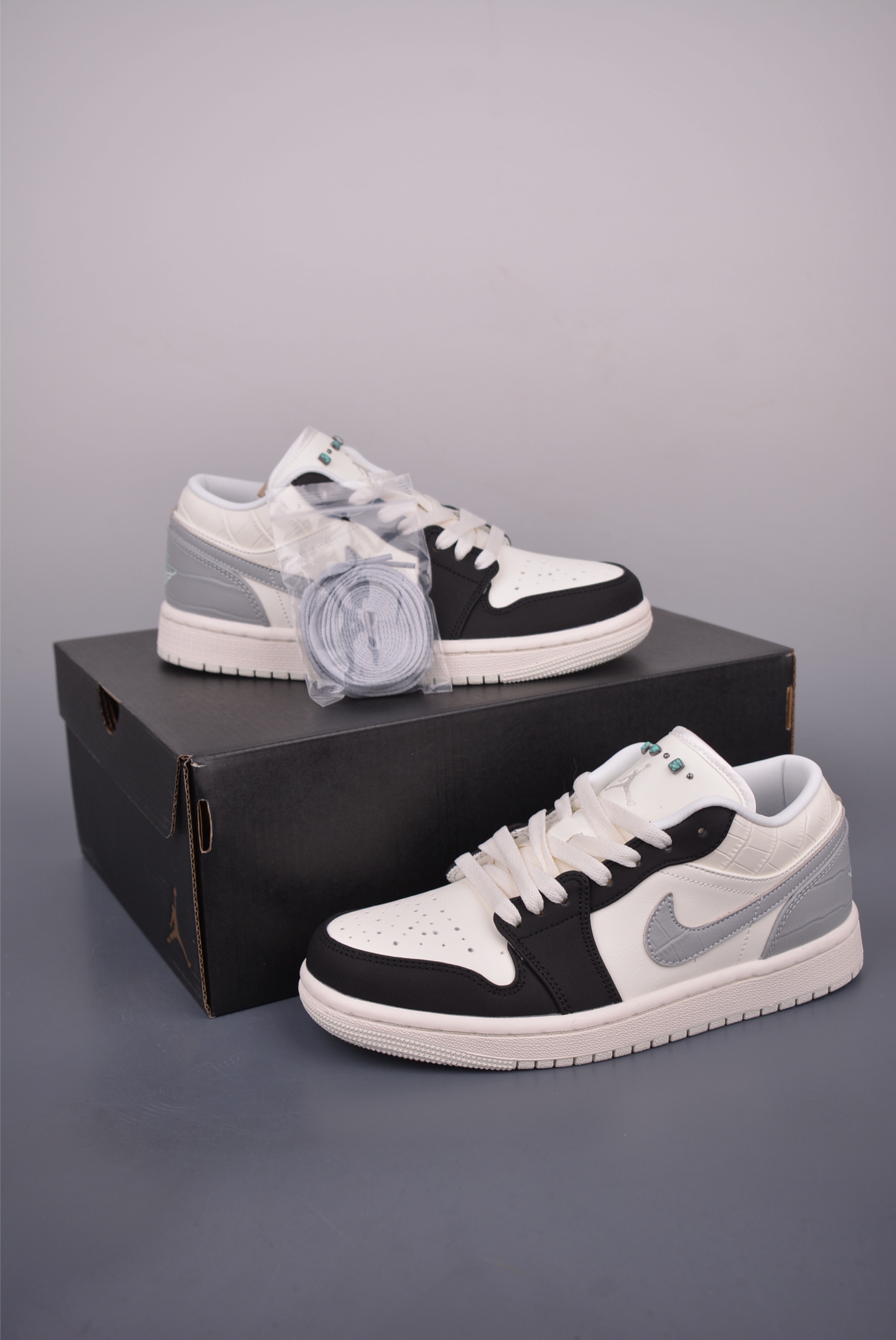 200 Air Jordan 1 Low 雾霾珍珠 AJ1乔1低帮休闲板鞋 IO2242-101-Chinese UA Cheap High Quatity Brand Clothes Bags handbags Sneakers wholesale wholesaler seller from China Factory suppliers Fashion Clothing Shoes best Quality Beautiful Price 200 Air Jordan 1 Low 雾霾珍珠 AJ1乔1低帮休闲板鞋 IO2242-101
