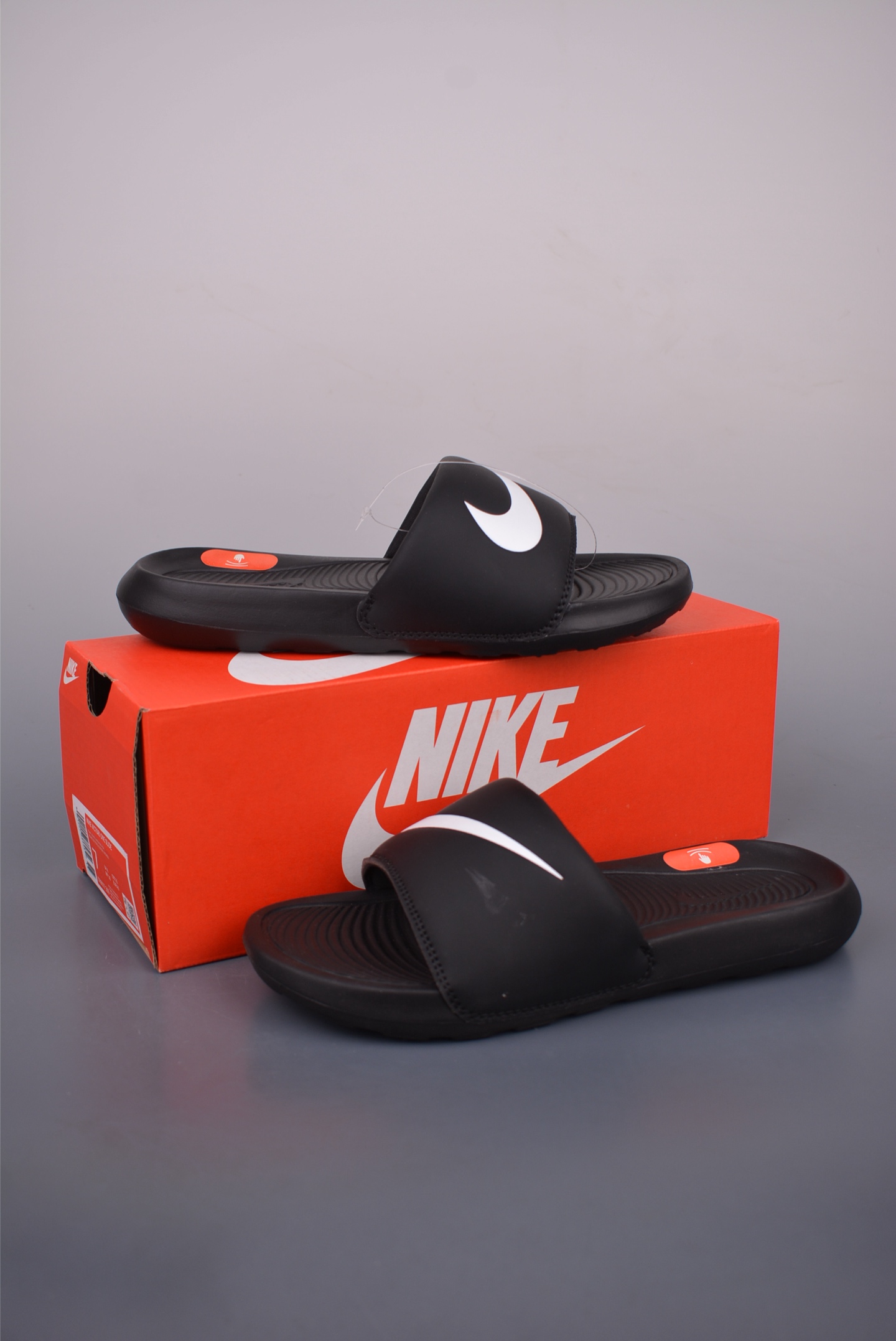 Nike Victori One Slide: Lightweight, Comfortable, and Stylish for Summer 2 i1751920611164 1551 0 1