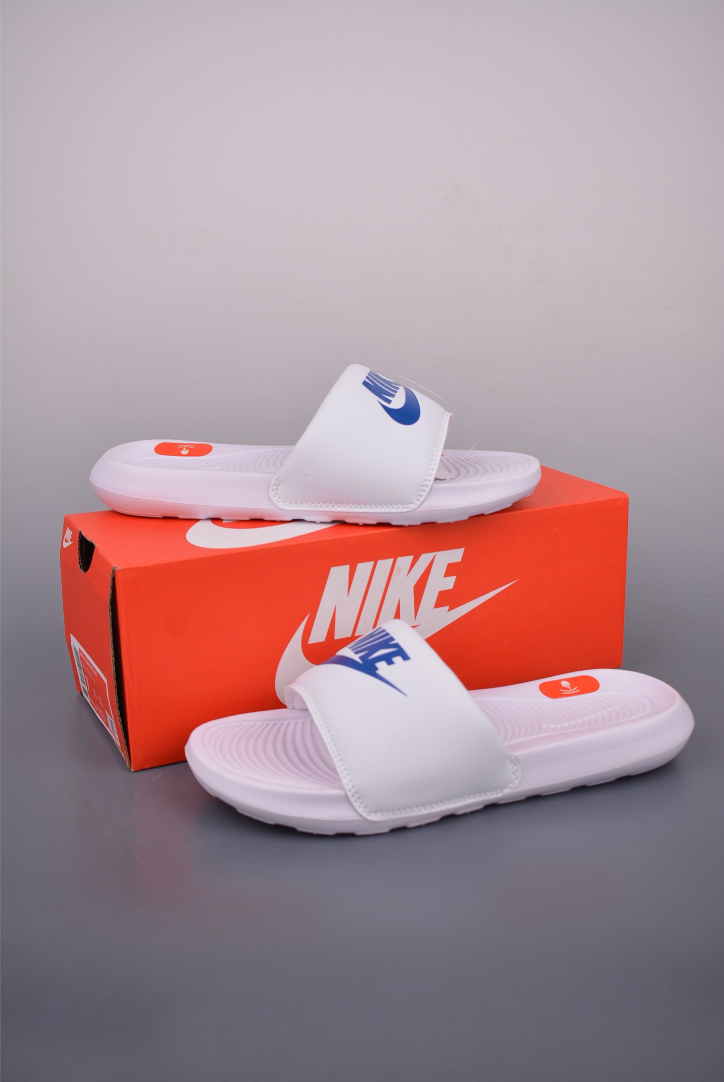 Nike Victori One Slide: Lightweight, Comfortable, and Stylish for Summer 4 i1751920611195 1811 0 3