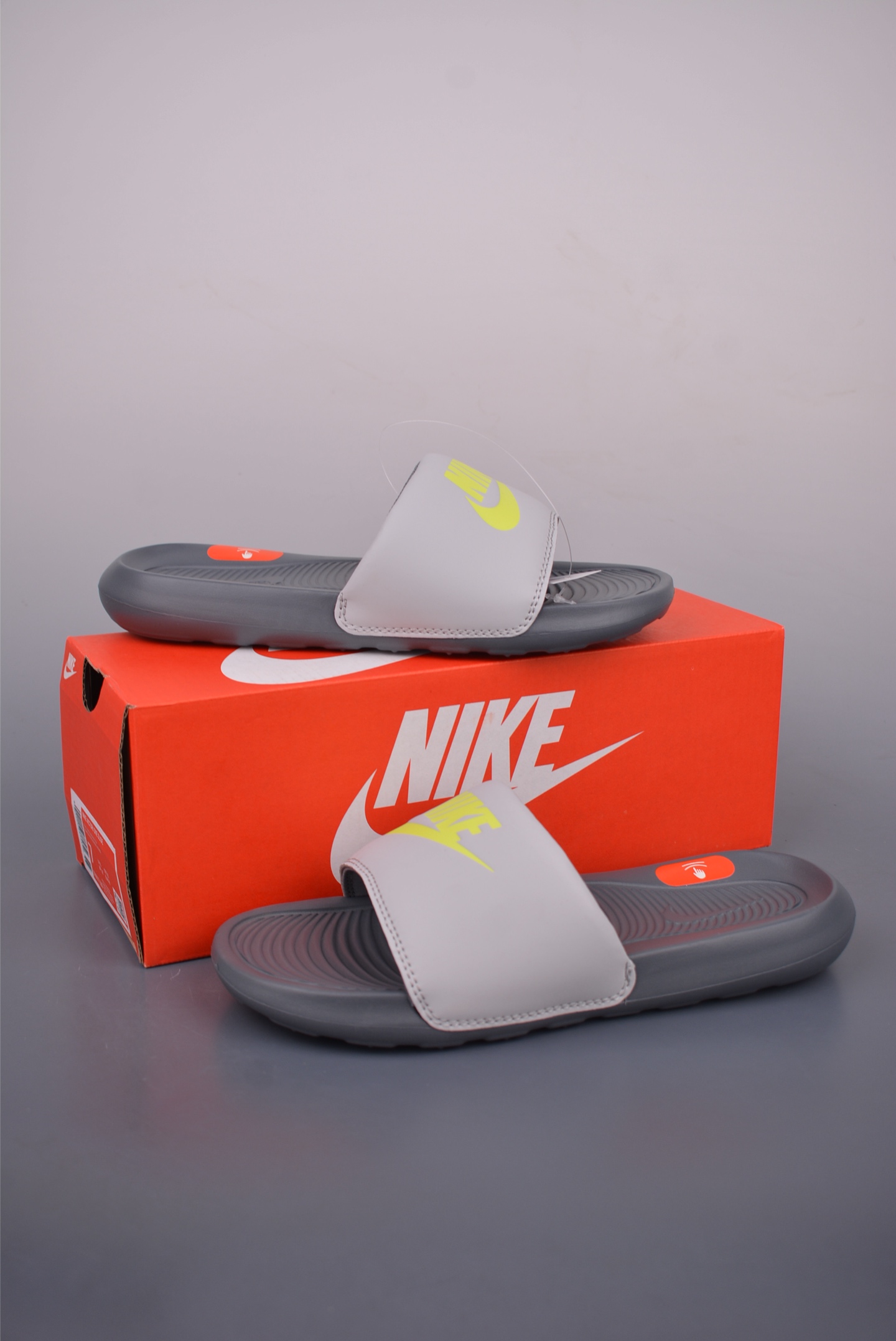 Nike Victori One Slide: Lightweight, Comfortable, and Stylish for Summer 3 i1751920612618 5948 0 2