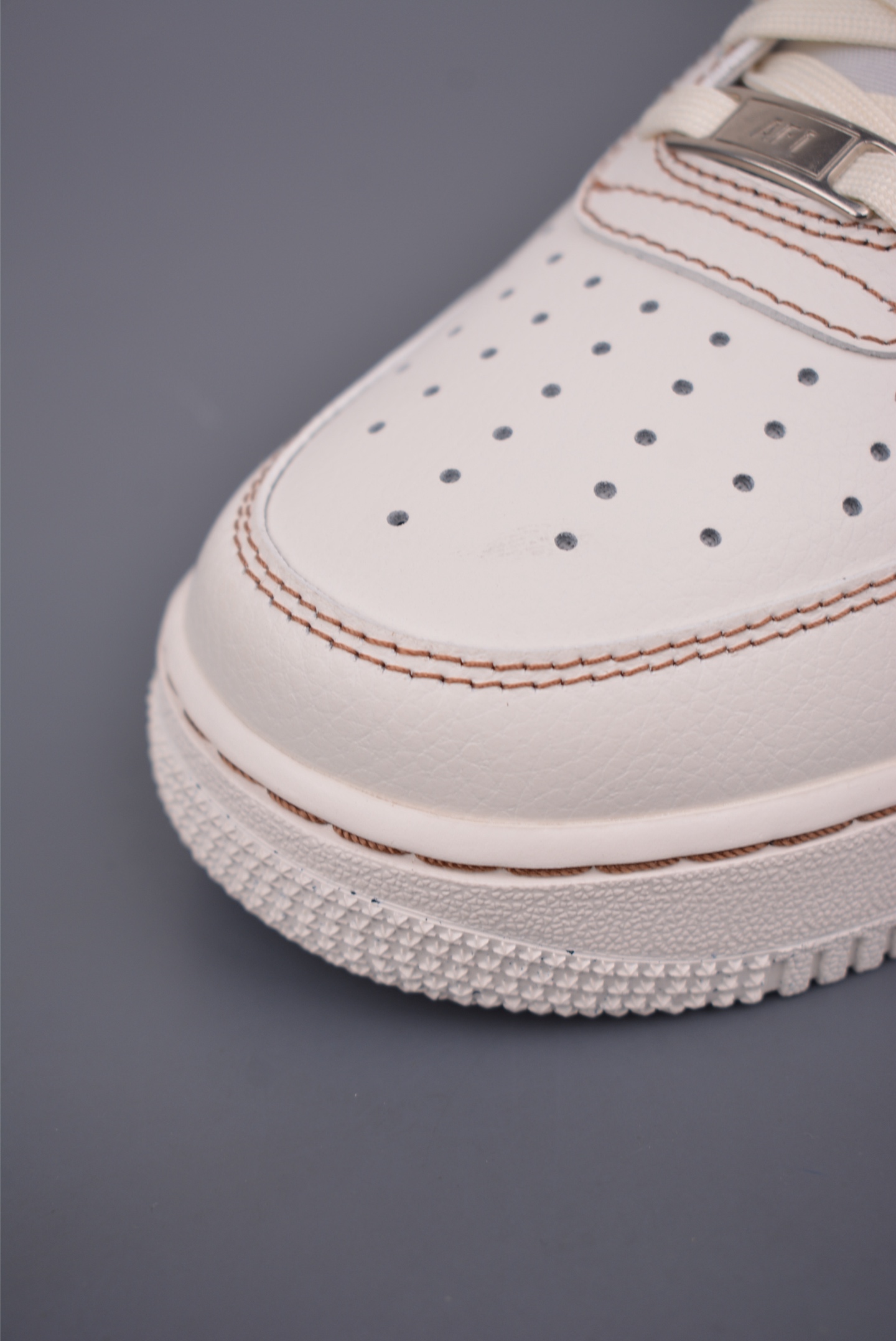 Nike Air Force 1 Low Brown Accents - Classic Style, Modern Comfort 7 i1752006581110 2083 0 5