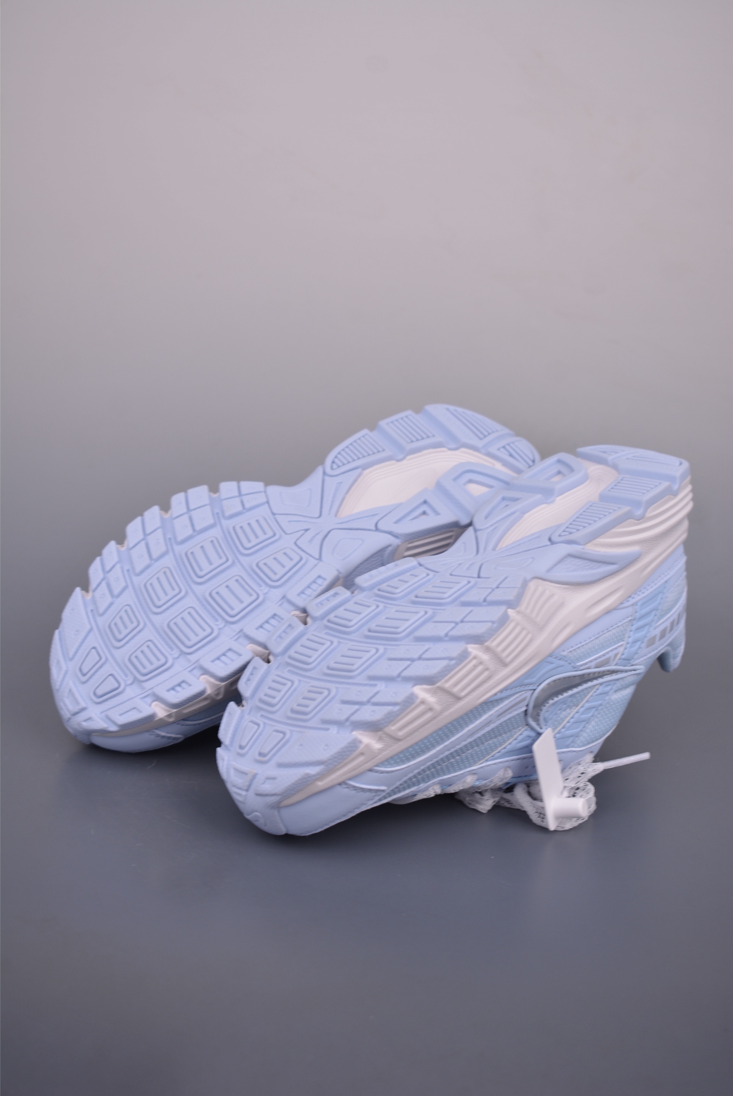 Nike Initiator Running Shoes - Retro Style, Superior Comfort - Available Now! 3 i1752007411061 8572 0 2