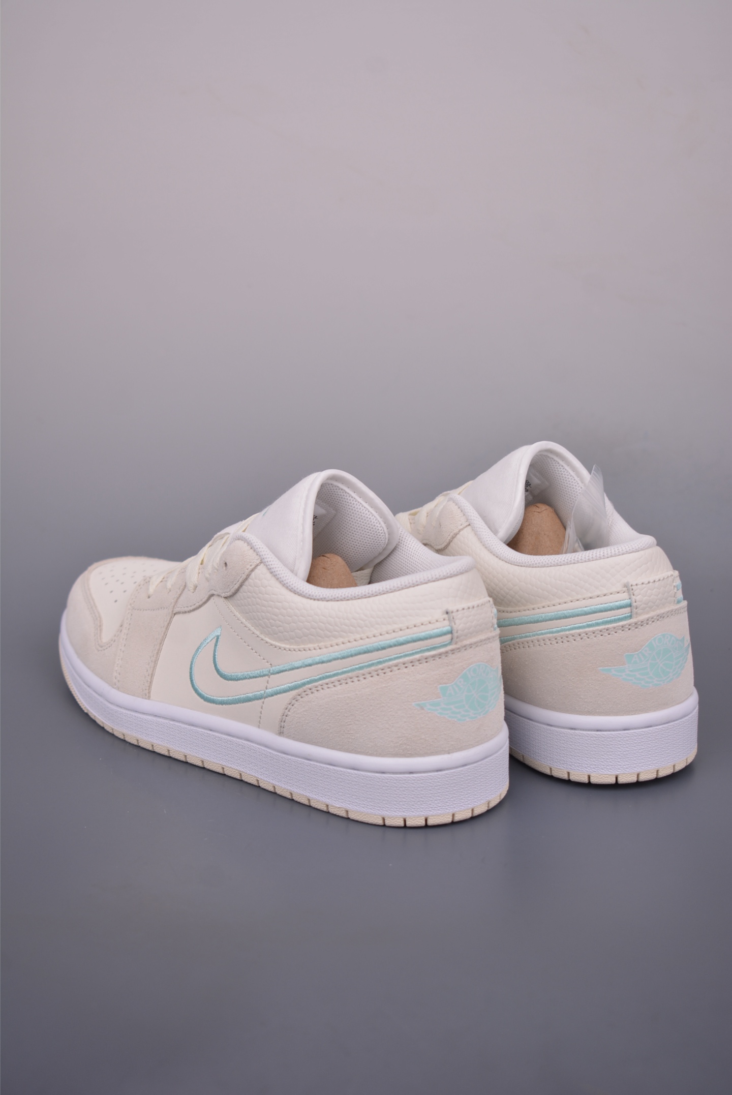 200 Air Jordan 1 Low 米蓝 AJ1乔1低帮休闲板鞋 HJ5969-100