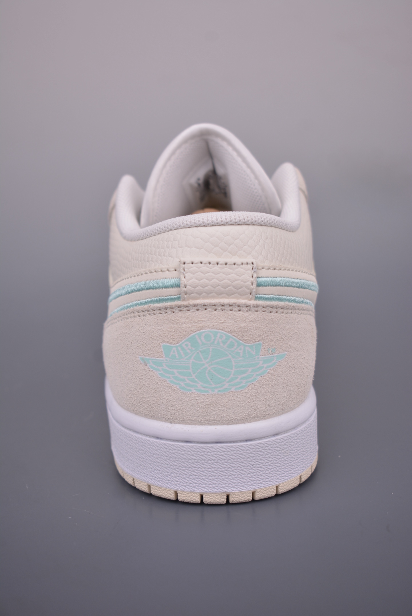 200 Air Jordan 1 Low 米蓝 AJ1乔1低帮休闲板鞋 HJ5969-100