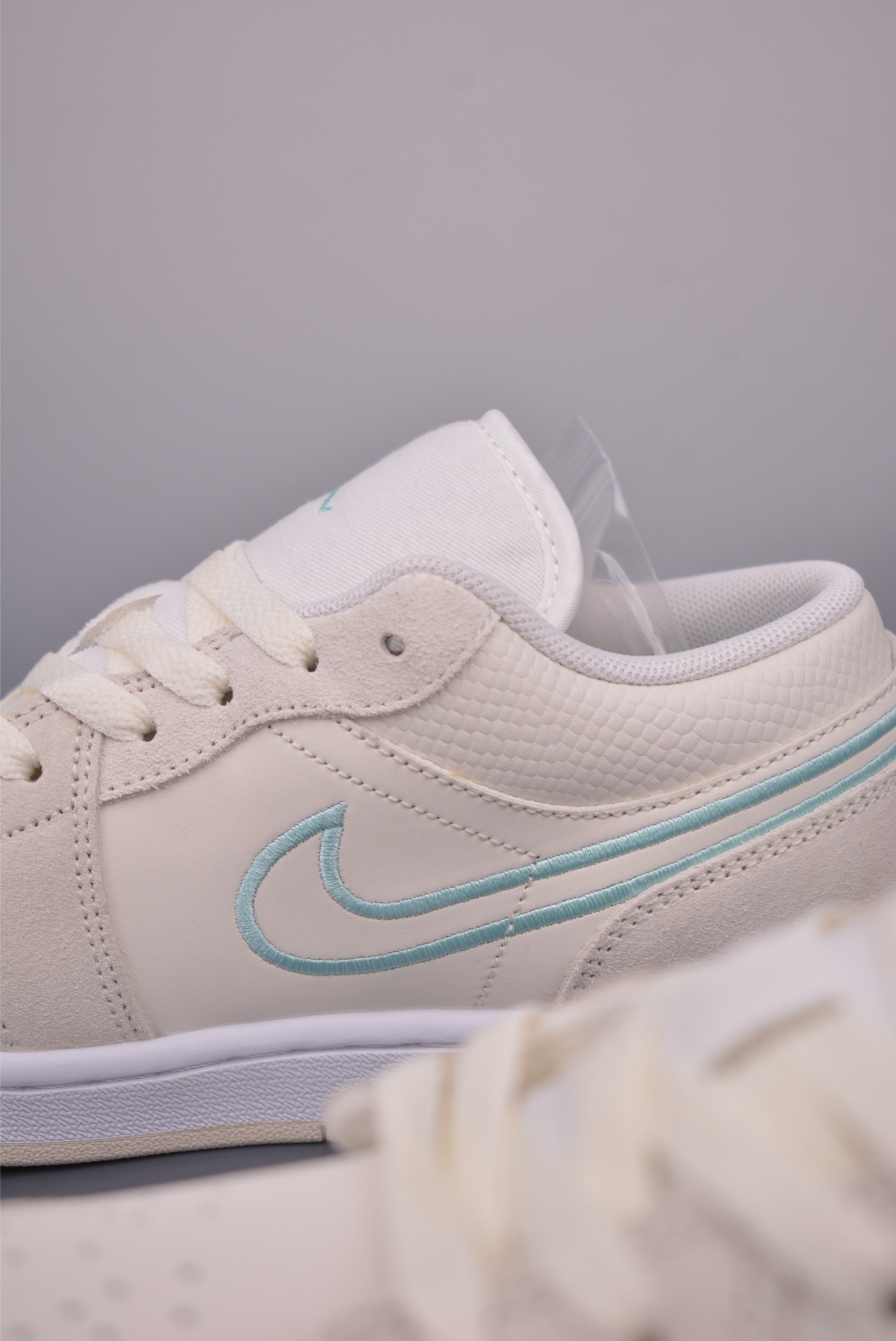 200 Air Jordan 1 Low 米蓝 AJ1乔1低帮休闲板鞋 HJ5969-100