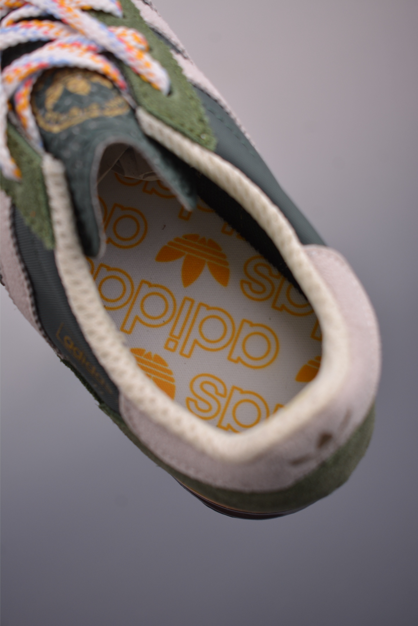 170 adidas originals SL 72RS 超轻便透气复古慢跑鞋 JR94161229-Chinese  UA Cheap High Quatity Brand  Clothes Bags handbags Sneakers wholesale wholesaler seller from China Factory suppliers Fashion Clothing  Shoes best Quality Beautiful Price  170 adidas originals SL 72RS 超轻便透气复古慢跑鞋 JR94161229