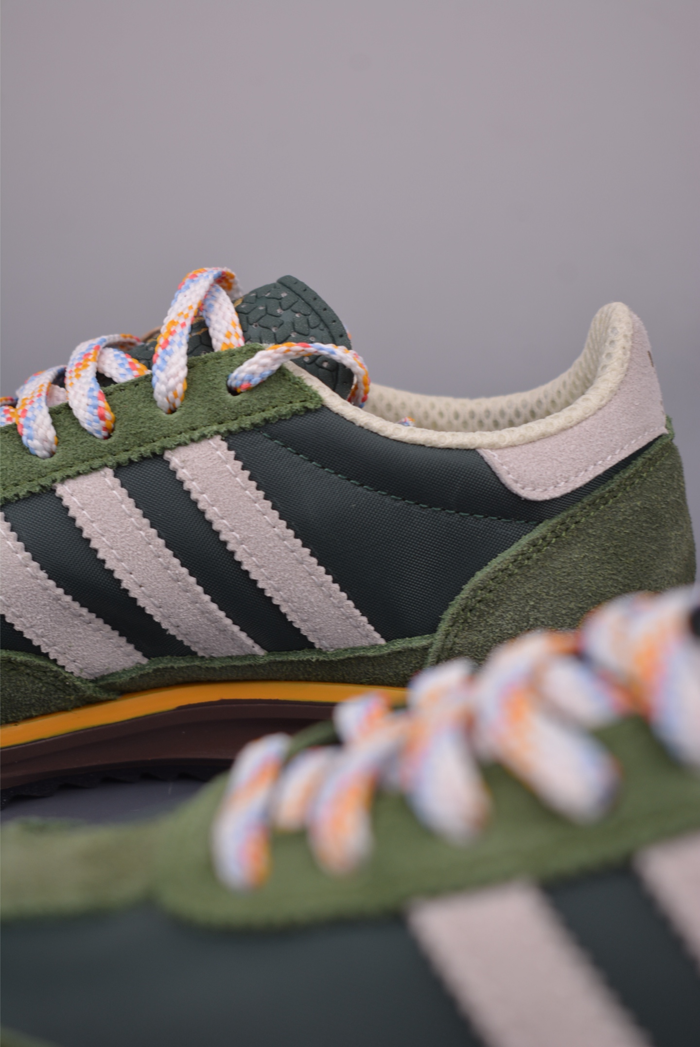 170 adidas originals SL 72RS 超轻便透气复古慢跑鞋 JR94161229-Chinese  UA Cheap High Quatity Brand  Clothes Bags handbags Sneakers wholesale wholesaler seller from China Factory suppliers Fashion Clothing  Shoes best Quality Beautiful Price  170 adidas originals SL 72RS 超轻便透气复古慢跑鞋 JR94161229