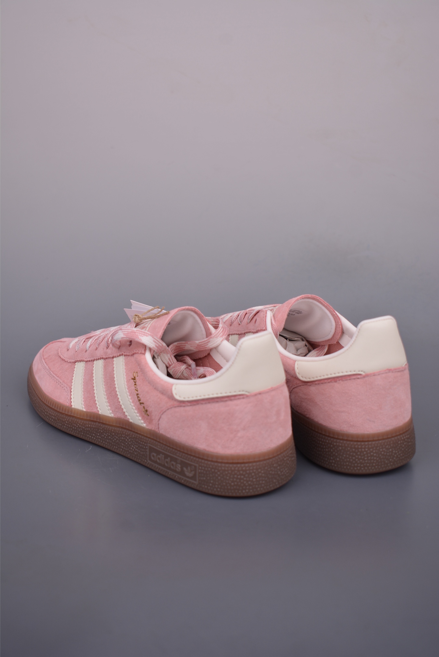 180 Adidas Handball Spezial 充正版本 阿迪达斯经典款 复古休闲板鞋 KJ6305-Chinese UA Cheap High Quatity Brand Clothes Bags handbags Sneakers wholesale wholesaler seller from China Factory suppliers Fashion Clothing Shoes best Quality Beautiful Price 180 Adidas Handball Spezial 充正版本 阿迪达斯经典款 复古休闲板鞋 KJ6305