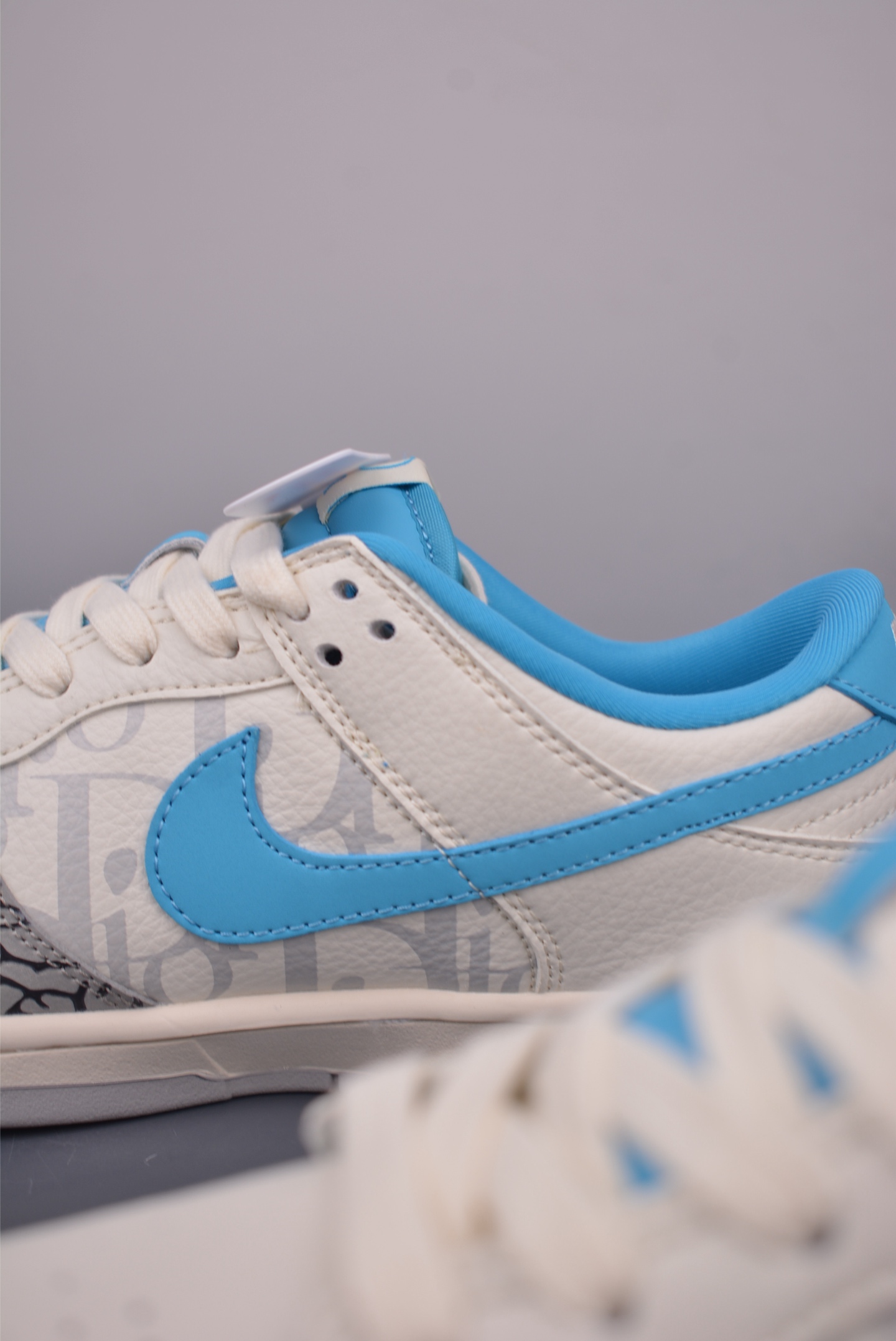 260 Nike SB Dunk Low Dior联名 XD1588-223-Chinese UA Cheap High Quatity Brand Clothes Bags handbags Sneakers wholesale wholesaler seller from China Factory suppliers Fashion Clothing Shoes best Quality Beautiful Price 260 Nike SB Dunk Low Dior联名 XD1588-223