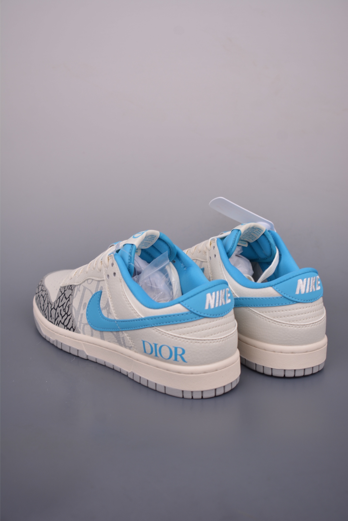 260 Nike SB Dunk Low Dior联名 XD1588-223-Chinese UA Cheap High Quatity Brand Clothes Bags handbags Sneakers wholesale wholesaler seller from China Factory suppliers Fashion Clothing Shoes best Quality Beautiful Price 260 Nike SB Dunk Low Dior联名 XD1588-223
