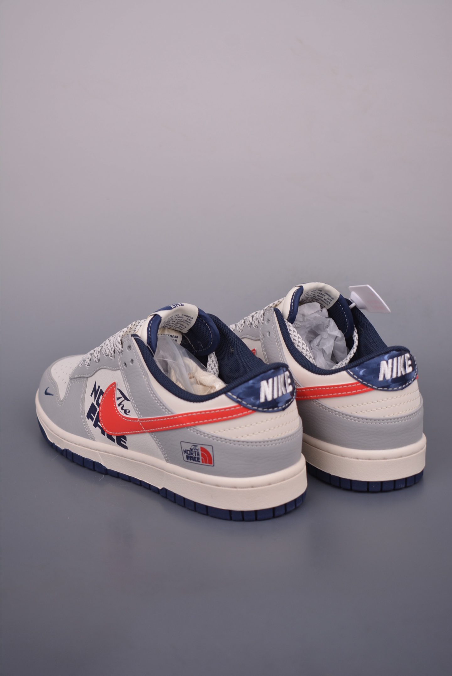 260 Nike SB Dunk Low 北面联名 XF8698-208-Chinese UA Cheap High Quatity Brand Clothes Bags handbags Sneakers wholesale wholesaler seller from China Factory suppliers Fashion Clothing Shoes best Quality Beautiful Price 260 Nike SB Dunk Low 北面联名 XF8698-208