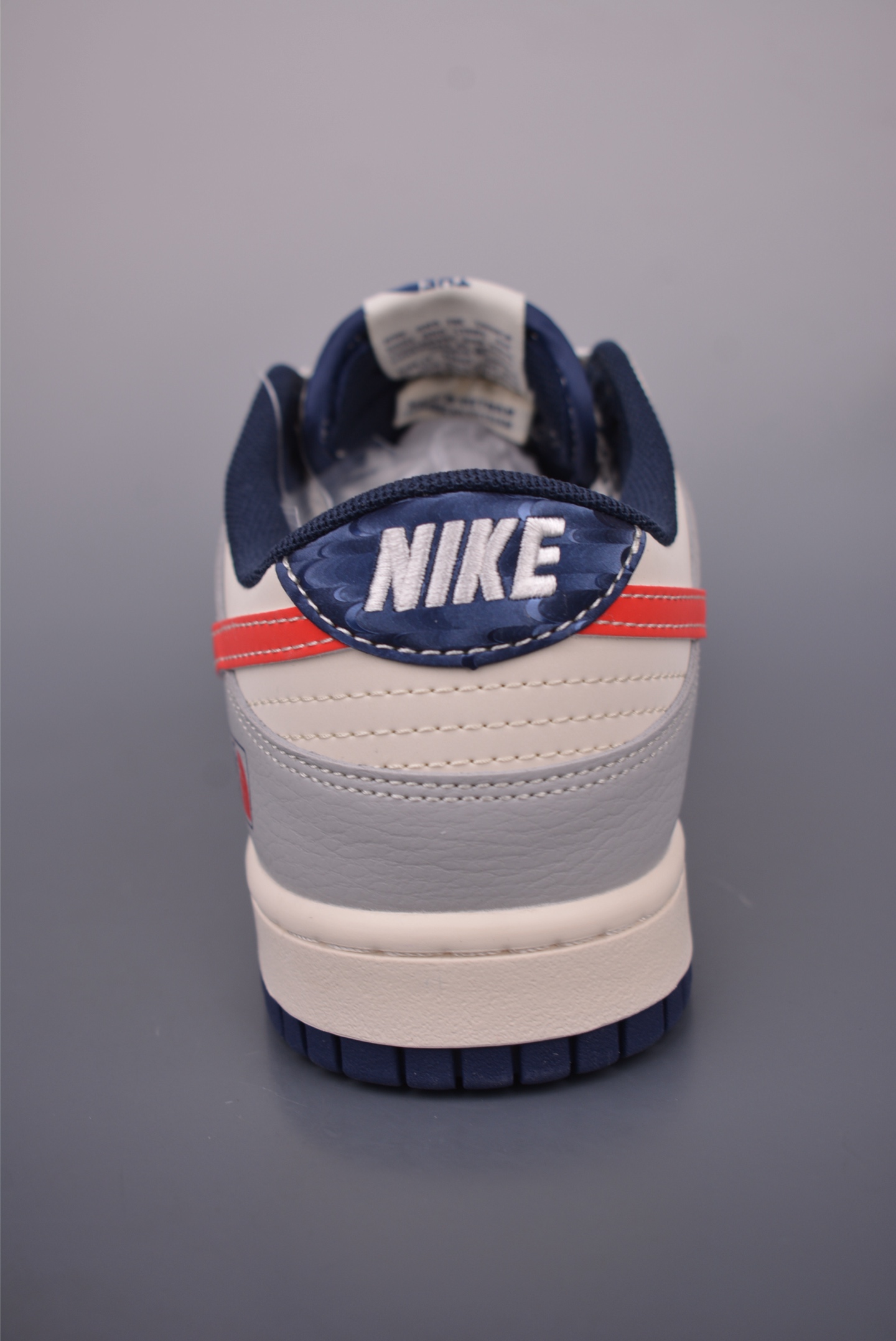 260 Nike SB Dunk Low 北面联名 XF8698-208-Chinese UA Cheap High Quatity Brand Clothes Bags handbags Sneakers wholesale wholesaler seller from China Factory suppliers Fashion Clothing Shoes best Quality Beautiful Price 260 Nike SB Dunk Low 北面联名 XF8698-208