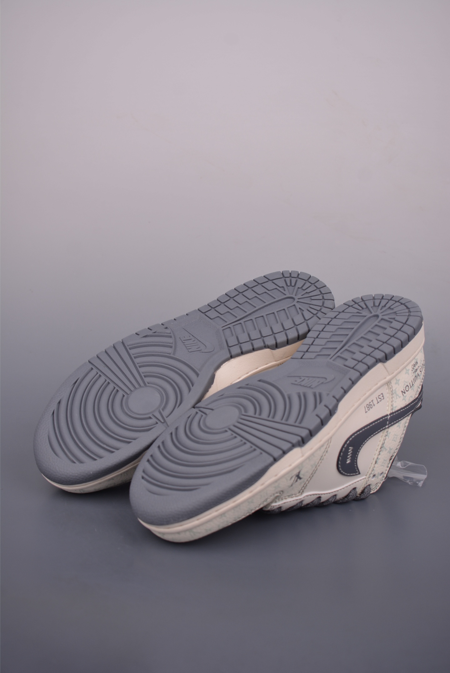 280 Nike SB Dunk Low LV联名 YX5066-366-Chinese UA Cheap High Quatity Brand Clothes Bags handbags Sneakers wholesale wholesaler seller from China Factory suppliers Fashion Clothing Shoes best Quality Beautiful Price 280 Nike SB Dunk Low LV联名 YX5066-366