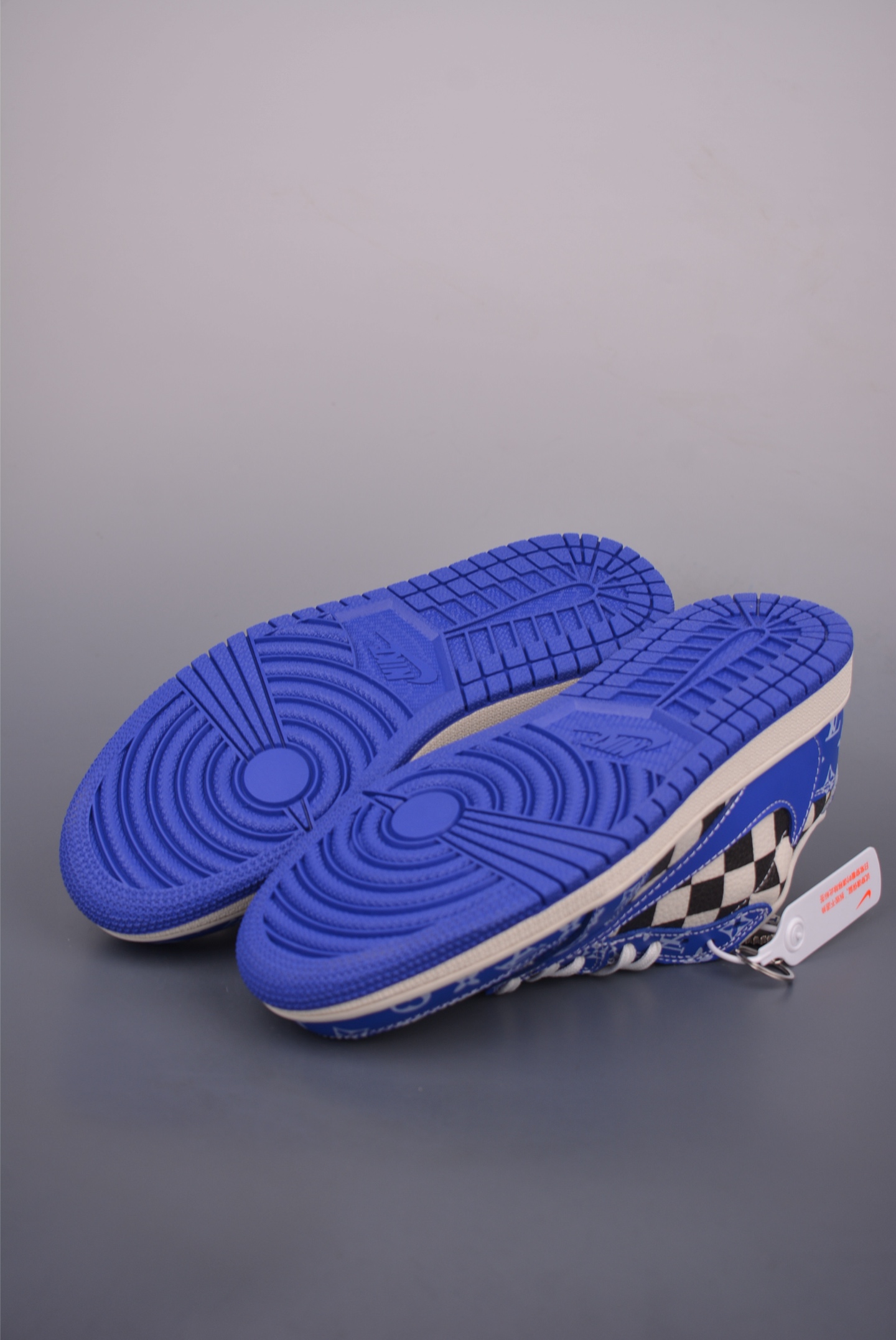 280 Fragment x Travis Scott x LV Air Jordan 1 Low 三方联名倒钩 XQ1979-003-Chinese UA Cheap High Quatity Brand Clothes Bags handbags Sneakers wholesale wholesaler seller from China Factory suppliers Fashion Clothing Shoes best Quality Beautiful Price 280 Fragment x Travis Scott x LV Air Jordan 1 Low 三方联名倒钩 XQ1979-003