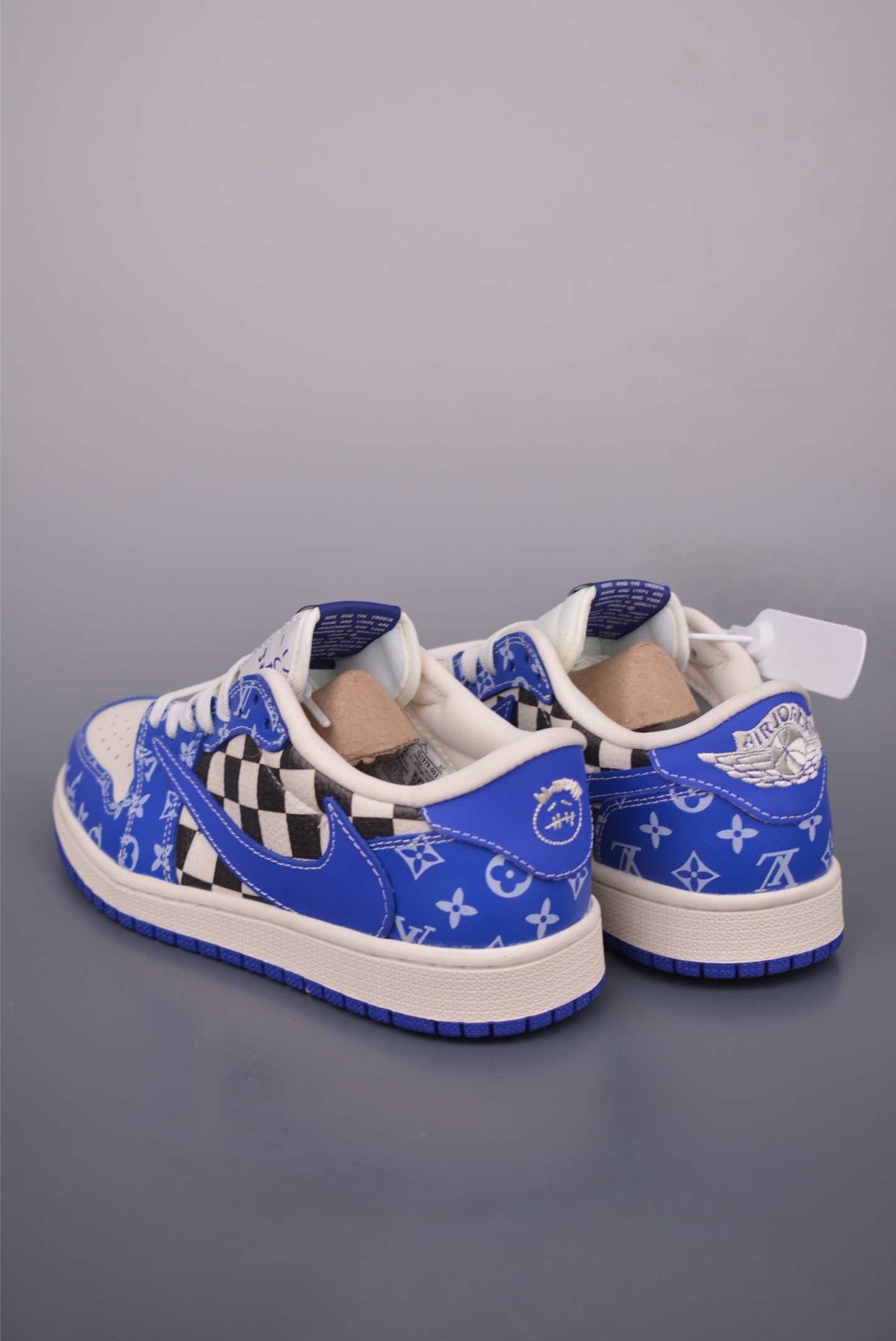 280 Fragment x Travis Scott x LV Air Jordan 1 Low 三方联名倒钩 XQ1979-003-Chinese UA Cheap High Quatity Brand Clothes Bags handbags Sneakers wholesale wholesaler seller from China Factory suppliers Fashion Clothing Shoes best Quality Beautiful Price 280 Fragment x Travis Scott x LV Air Jordan 1 Low 三方联名倒钩 XQ1979-003