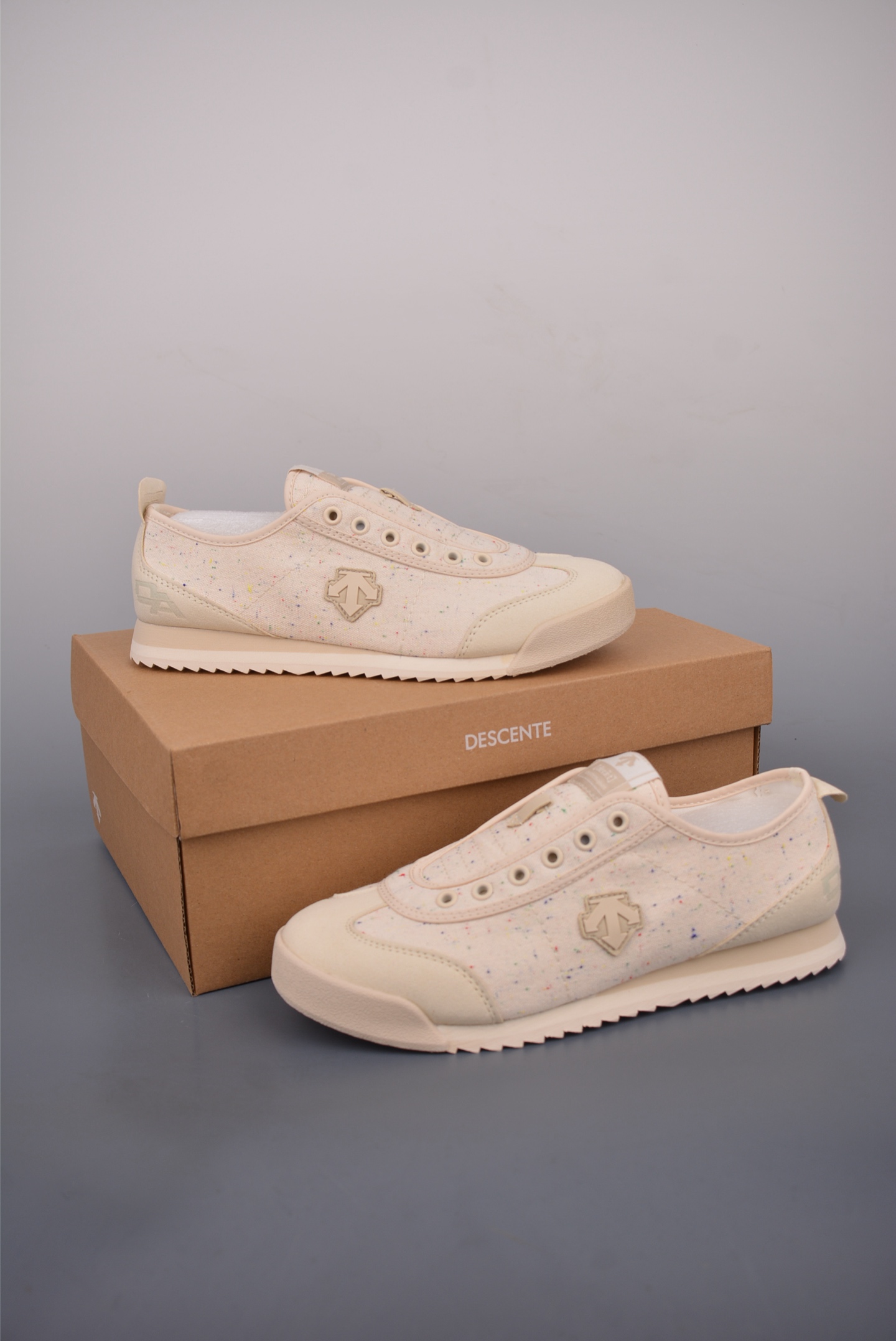 Descente Chron Tempo Replica Sneakers - Breathable Canvas Slip-On Shoes 5 i1752084491969 6334 0 4
