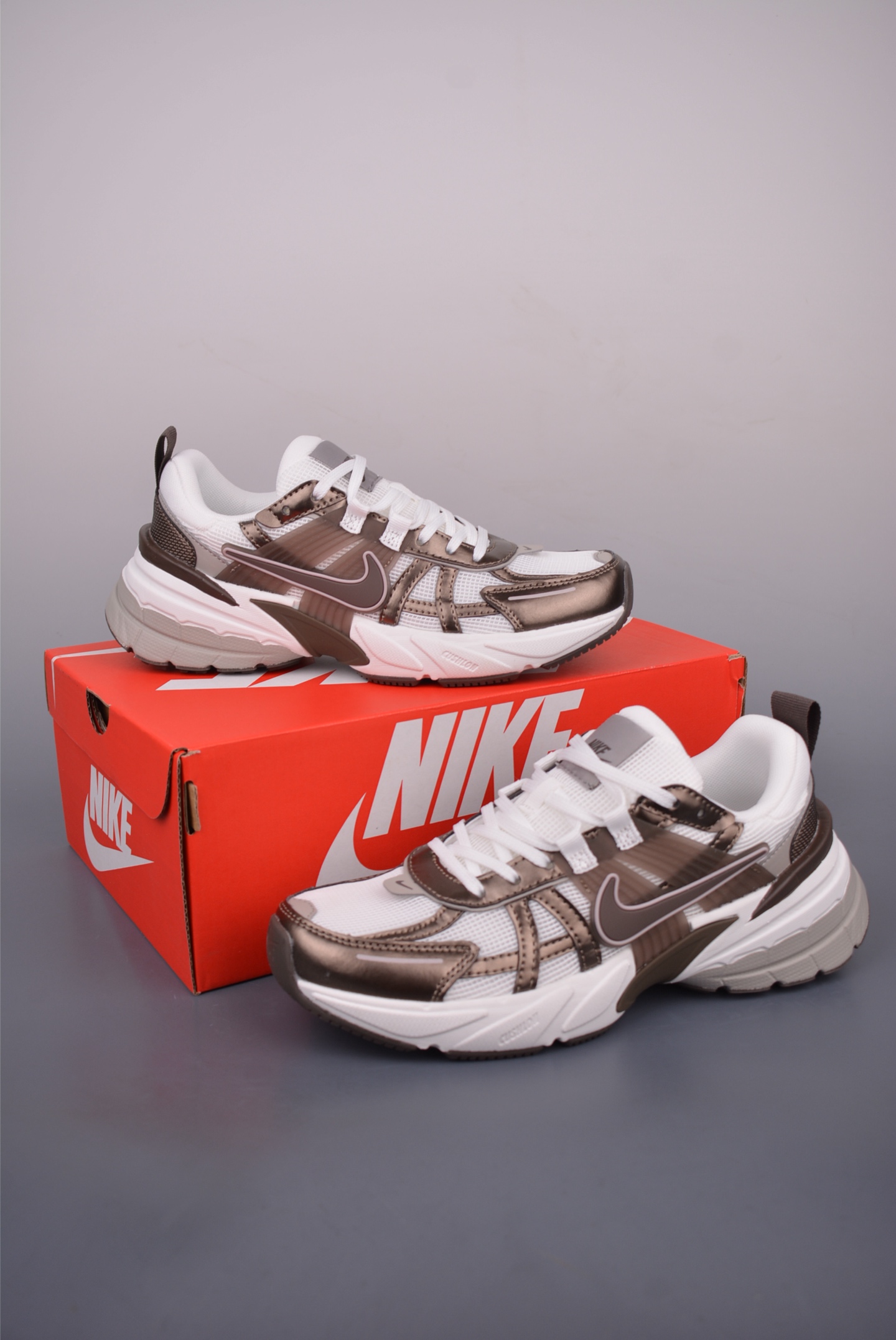 Nike V2K Runtekk Low-Top Running Shoes - Cushioned, Breathable, and Retro Style 6 i1752085255827 6219 0 4