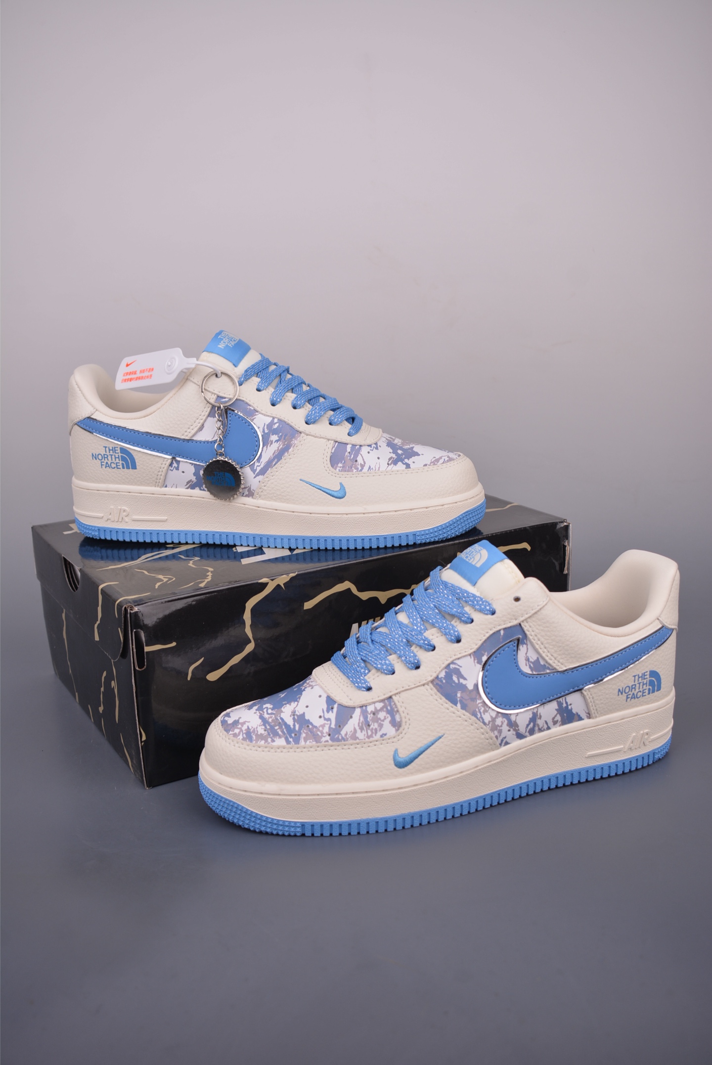 Nike Air Force 1 Low x The North Face Collab Sneakers 5 i1752085341787 2340 0 4