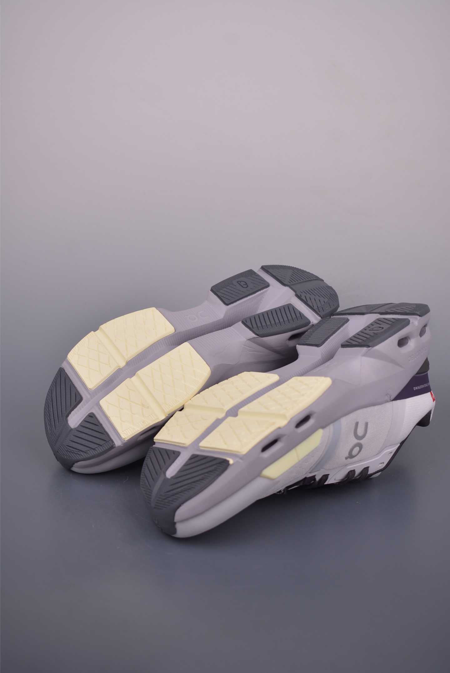 On Running Cloudmonster Hyper Sneakers - Lightweight, Cushioned, and High-Performance 4 i1752085537212 8861 0 2