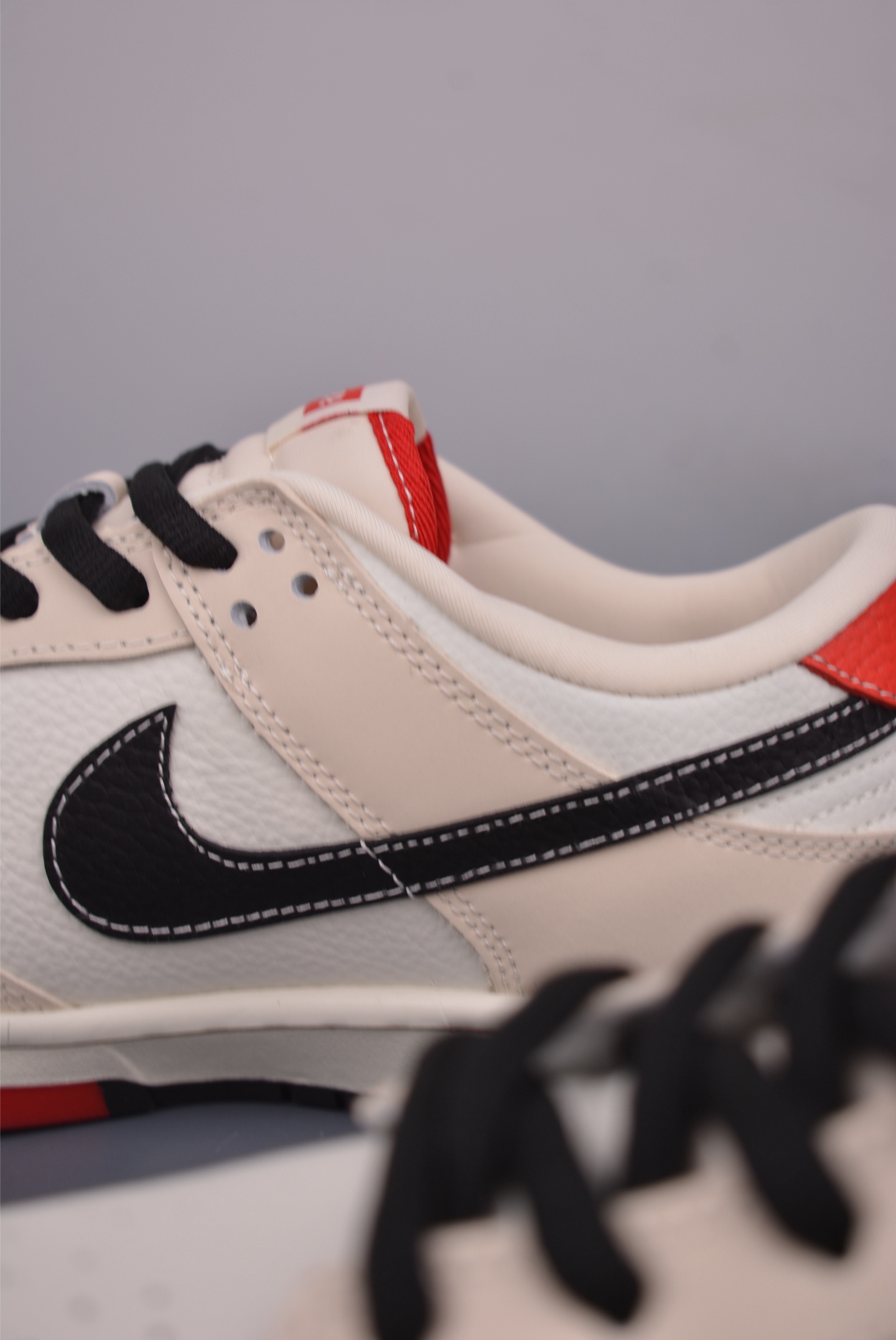 Nike SB Dunk Low Supreme Dawn - Premium Craftsmanship, Ultimate Comfort 9 i1752085691442 2322 0 7