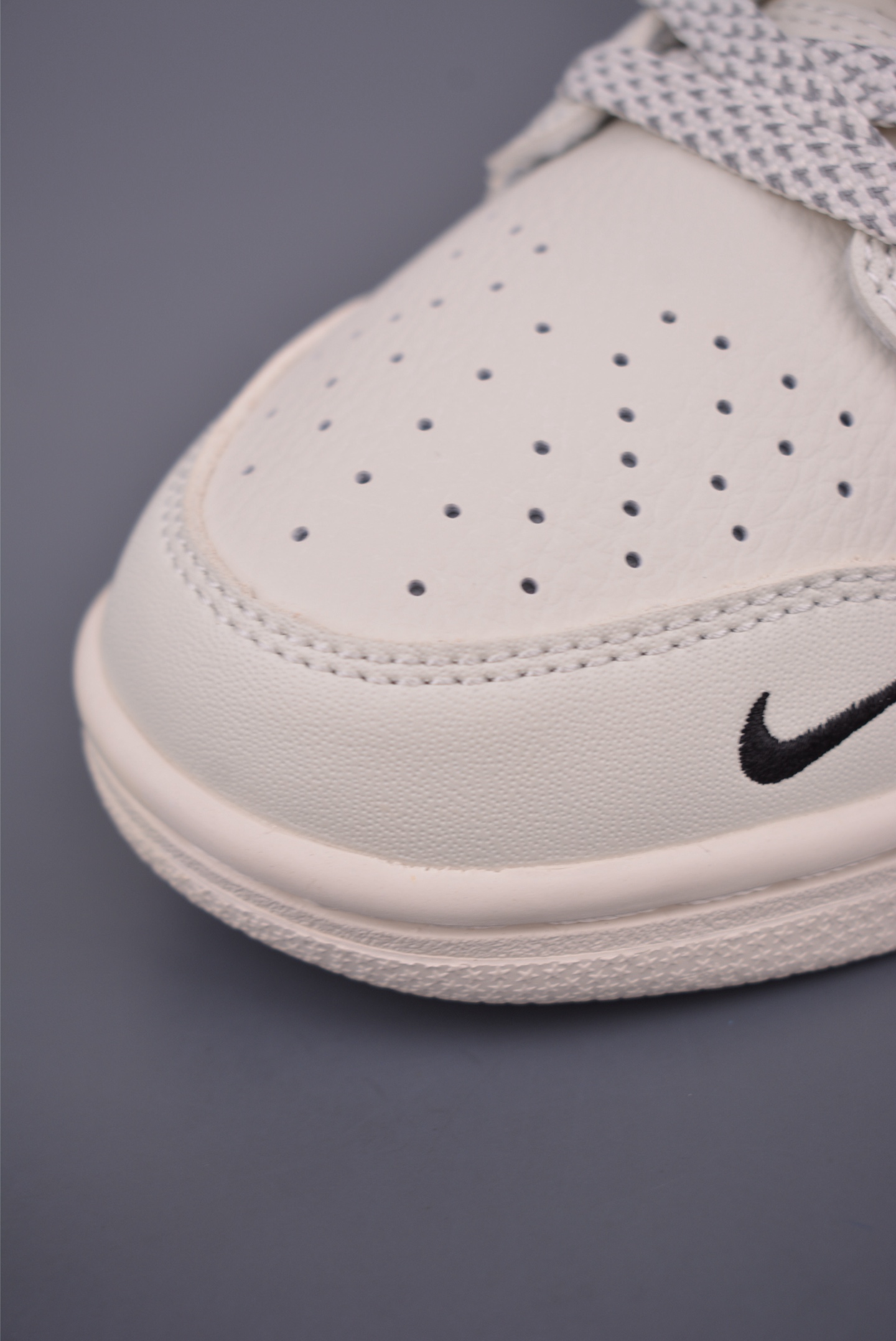 Nike SB Dunk Low 'Just Do It' Premium Leather Sneakers - Style & Comfort 7 i1752085722292 6236 0 5