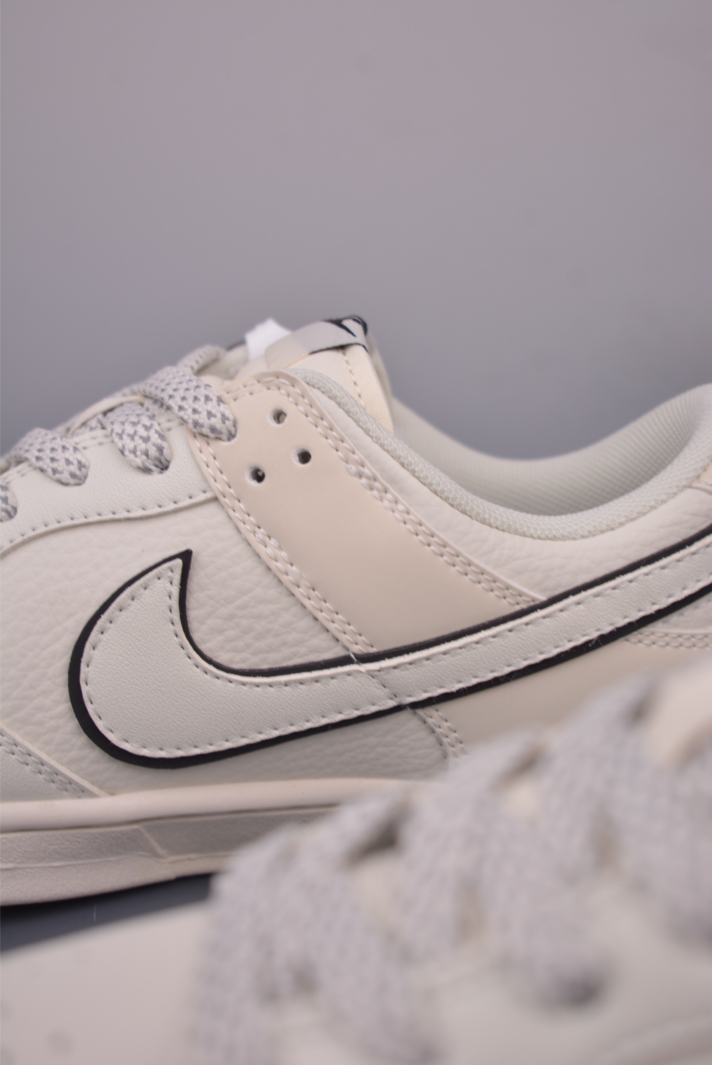 Nike SB Dunk Low 'Just Do It' Premium Leather Sneakers - Style & Comfort 9 i1752085725757 6739 0 7