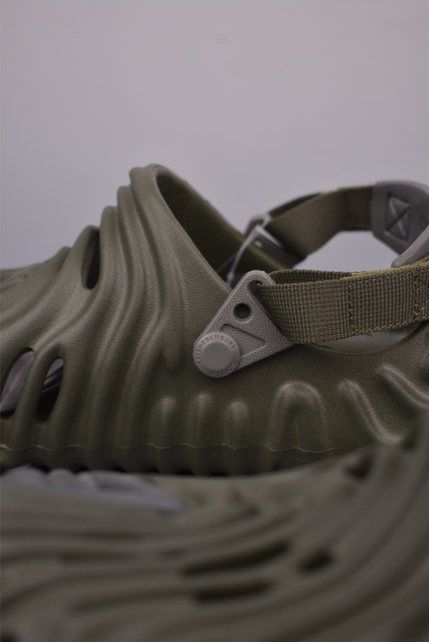 Crocs Echo Clog: Lightweight Comfort, Adjustable Heel, Olive 8 i1752085898071 902 0 7