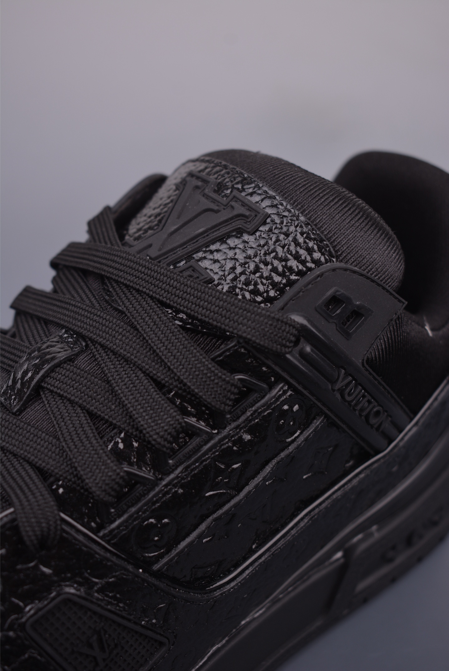 Louis Vuitton Trainer Sneaker Low Black Grained Leather Size 39-46 7 i1752087793580 26 0 6