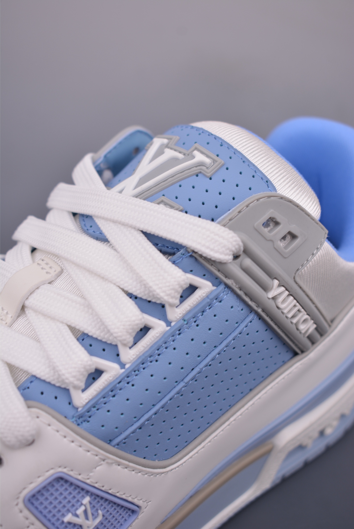 Louis Vuitton Trainer Sneaker: Premium Leather, Stylish Low-Top Design 8 i1752087818969 3161 0 6