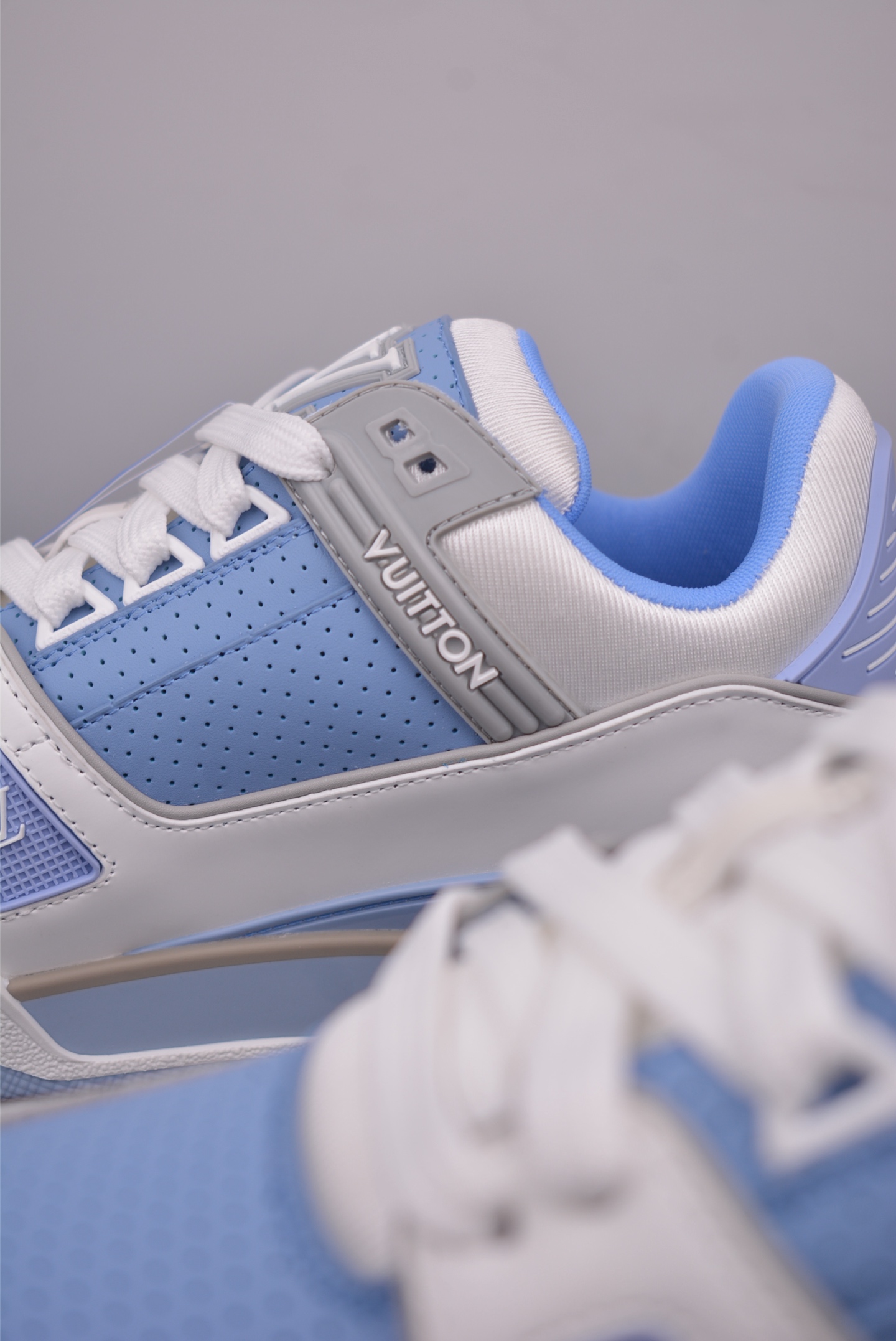 Louis Vuitton Trainer Sneaker: Premium Leather, Stylish Low-Top Design 9 i1752087819042 5144 0 7