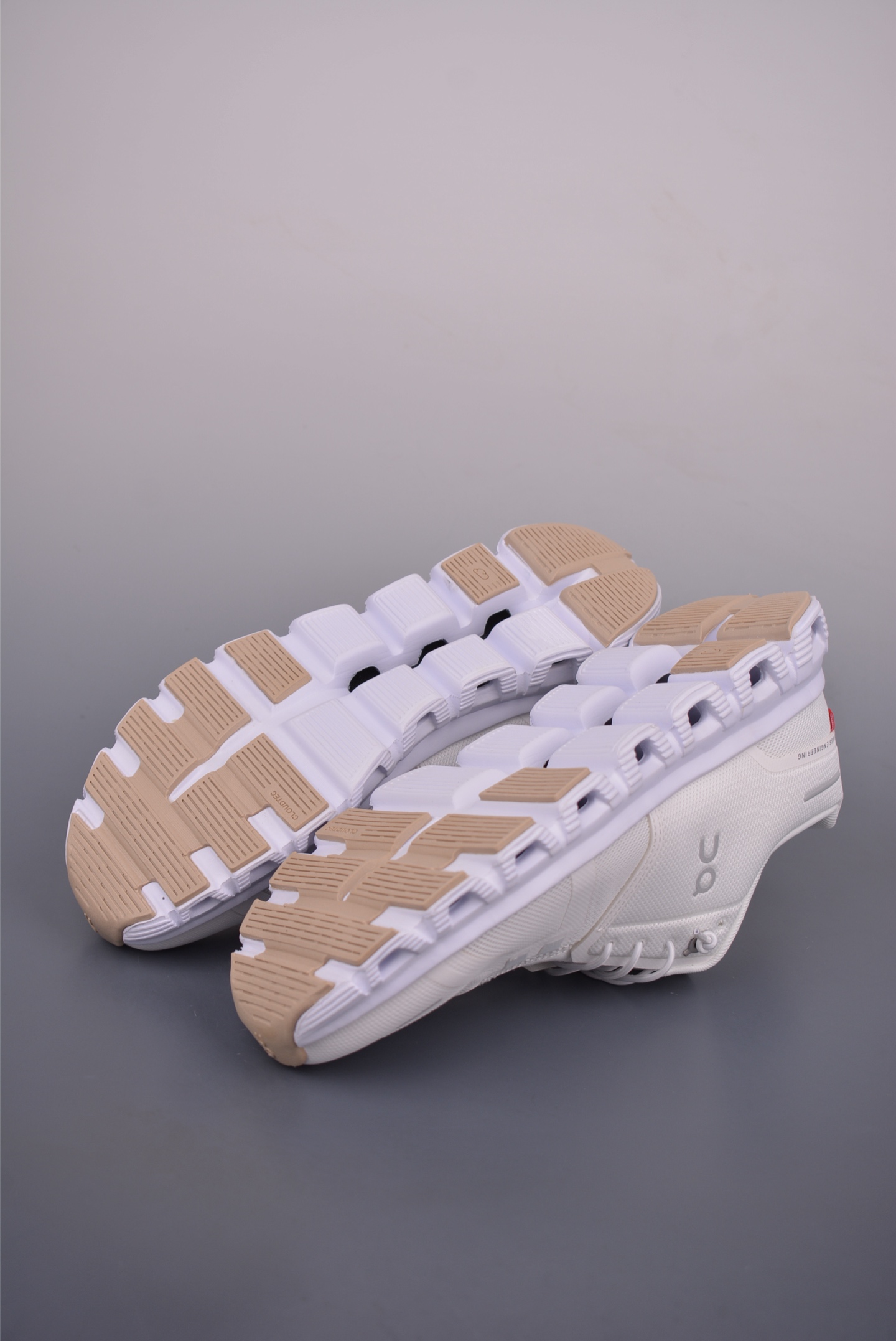 On昂跑 Cloudtilt 6 户外街头机能风跑步鞋 3MF10071200