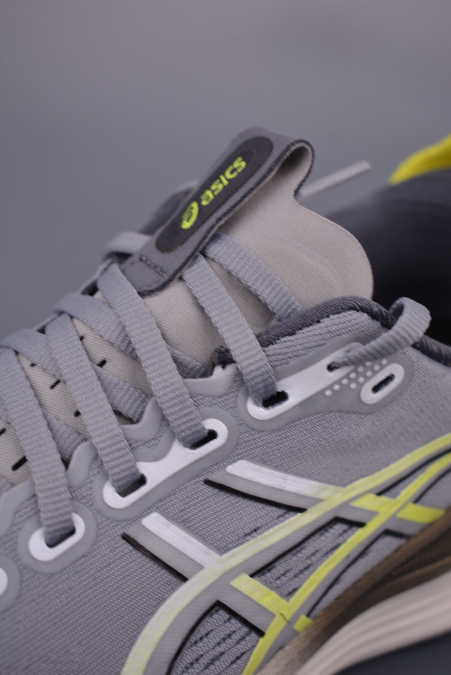 AsicsGel-Kayano 32 亚瑟士运动休闲透气专业跑鞋 1011C052-021