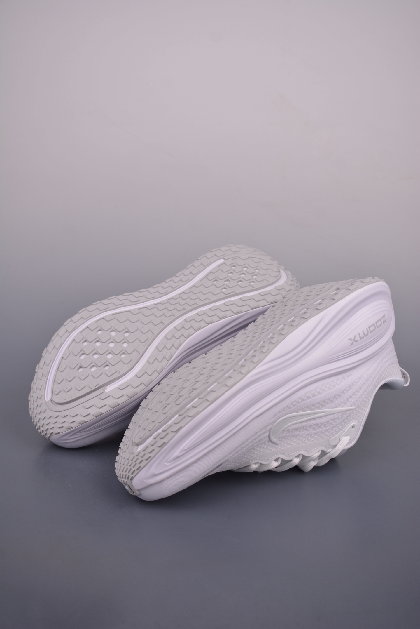 Nike REACTX PEGASUS Plus 纯原版本 飞马跑步鞋 HV8150-102-莆田鞋,莆田鞋货源,高仿鞋,高仿鞋货源,安福档口,莆田高仿鞋,莆田鞋批发,高仿鞋批发,莆田高仿运动鞋,高仿运动鞋,莆田运动鞋 Nike REACTX PEGASUS Plus 纯原版本 飞马跑步鞋 HV8150-102