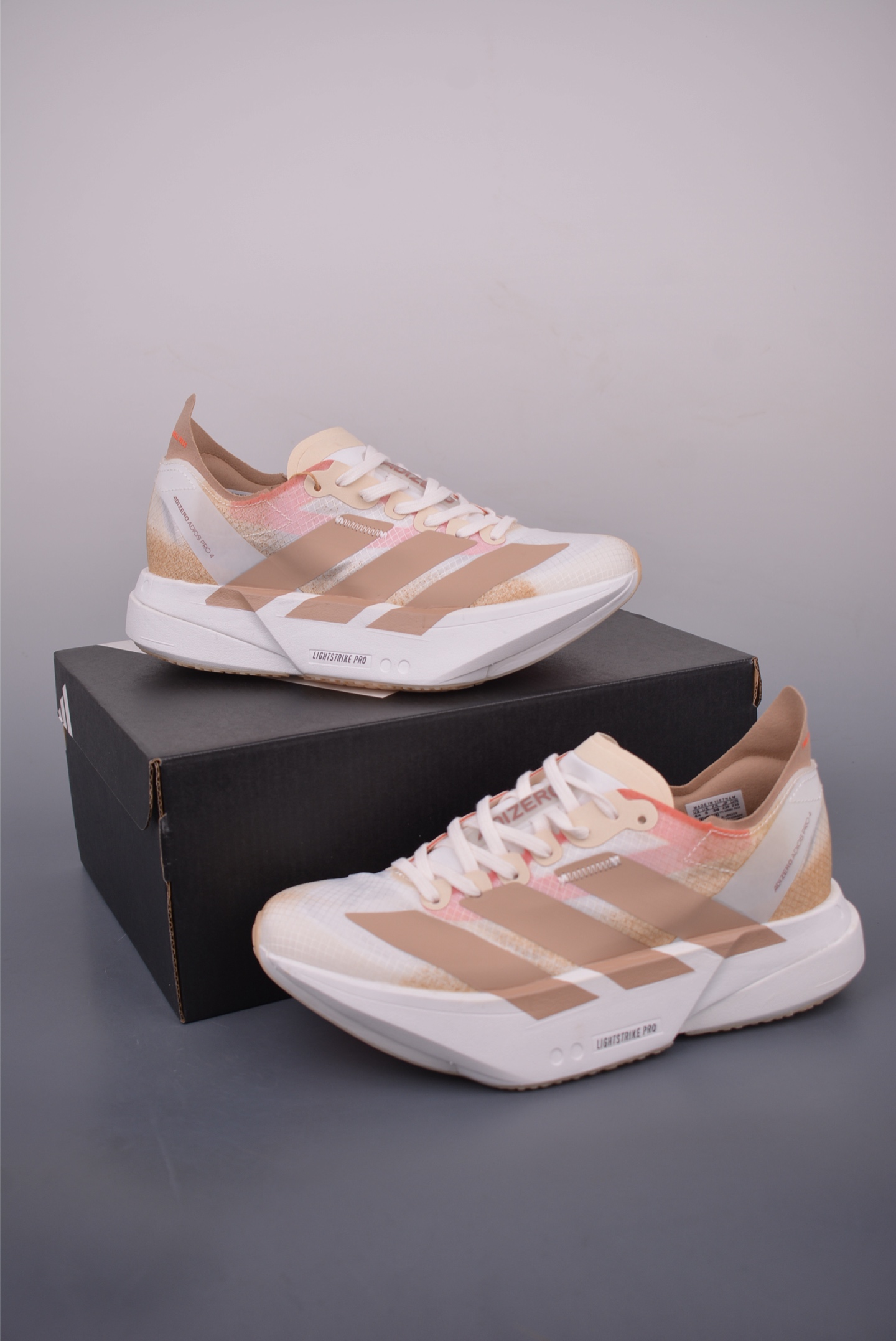 Adidas Adizero Pro Evo 4 M 全掌碳板 阿迪超轻透气缓震跑鞋 JR6359-莆田鞋,莆田鞋货源,高仿鞋,高仿鞋货源,安福档口,莆田高仿鞋,莆田鞋批发,高仿鞋批发,莆田高仿运动鞋,高仿运动鞋,莆田运动鞋 Adidas Adizero Pro Evo 4 M 全掌碳板 阿迪超轻透气缓震跑鞋 JR6359