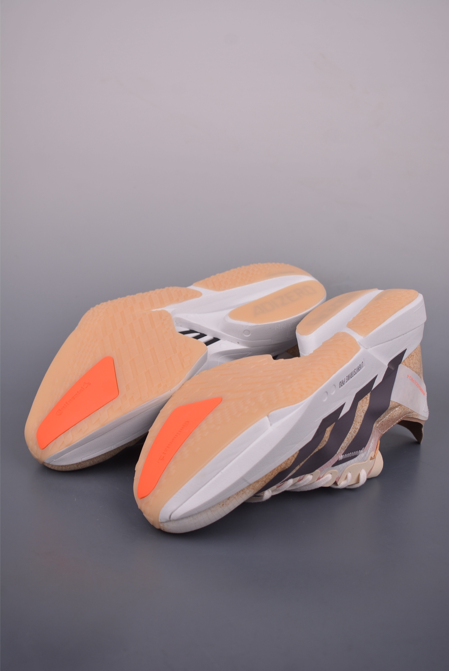 Adidas Adizero Pro Evo 4 M 全掌碳板 阿迪超轻透气缓震跑鞋 JR6367