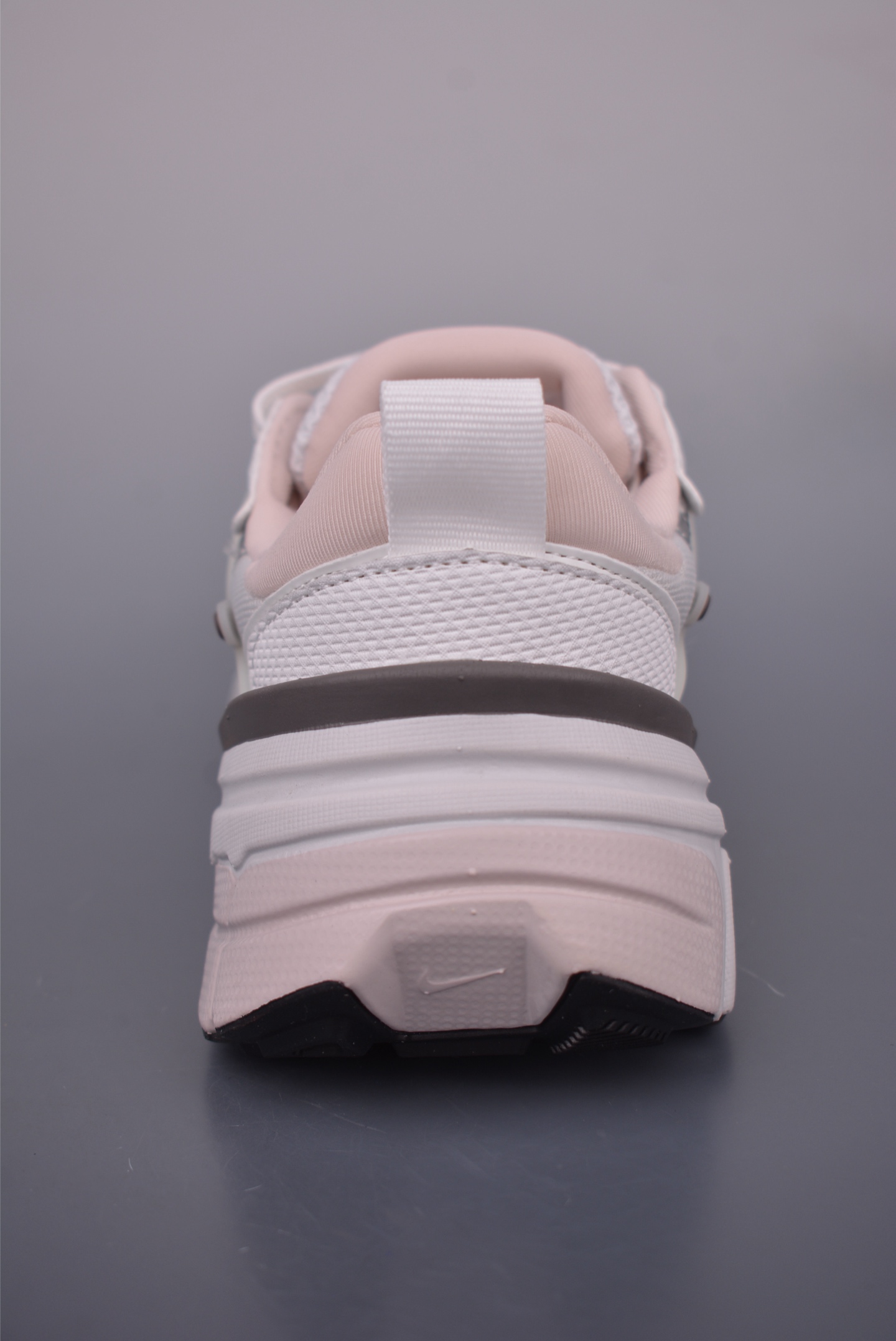 NIKE V2K Runtekk 版本 减震防滑复古低帮跑步鞋 FD0736-010-莆田鞋,莆田鞋货源,高仿鞋,高仿鞋货源,安福档口,莆田高仿鞋,莆田鞋批发,高仿鞋批发,莆田高仿运动鞋,高仿运动鞋,莆田运动鞋 NIKE V2K Runtekk 版本 减震防滑复古低帮跑步鞋 FD0736-010