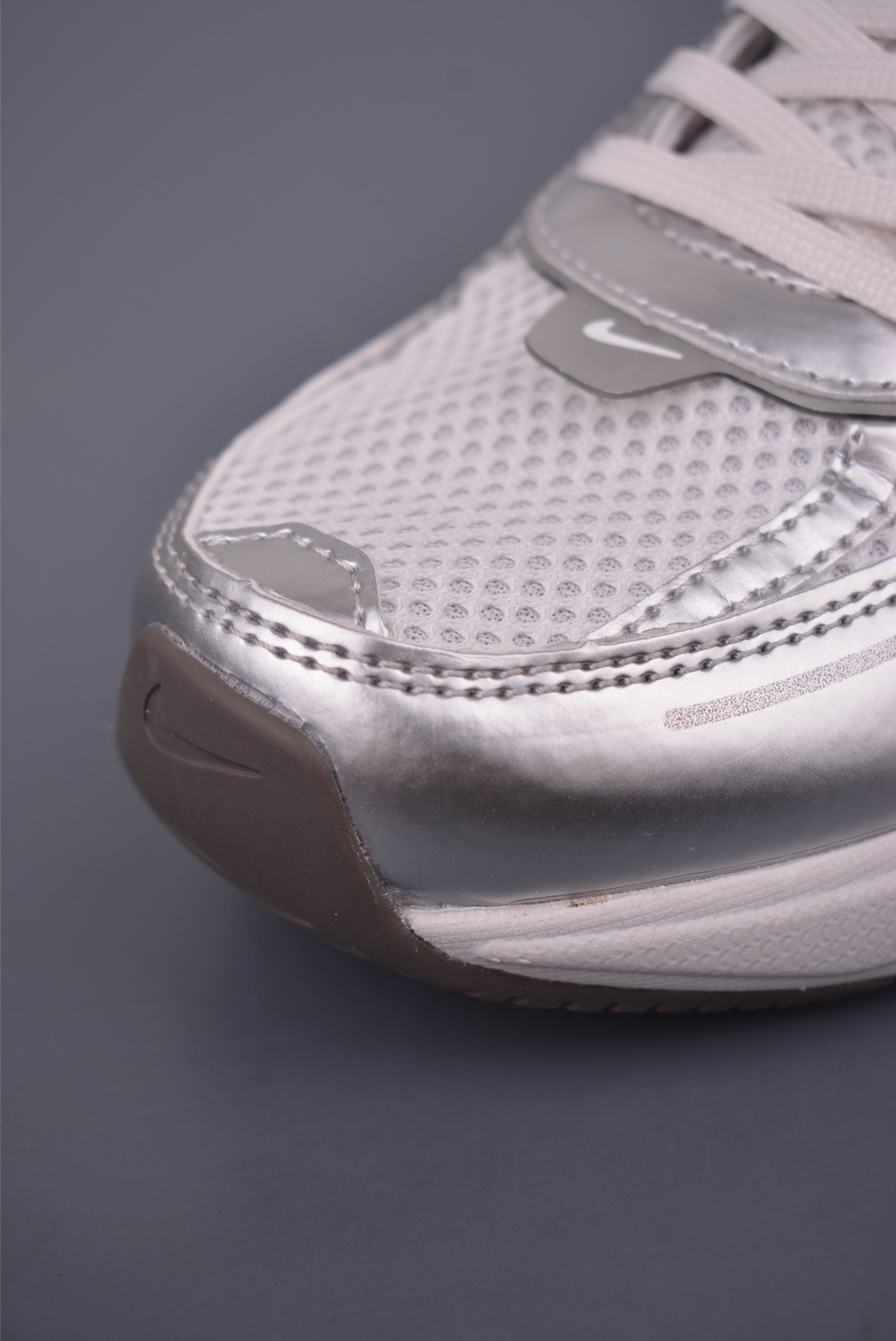 NIKE V2K Runtekk 版本 减震防滑复古低帮跑步鞋 FD0736-010-莆田鞋,莆田鞋货源,高仿鞋,高仿鞋货源,安福档口,莆田高仿鞋,莆田鞋批发,高仿鞋批发,莆田高仿运动鞋,高仿运动鞋,莆田运动鞋 NIKE V2K Runtekk 版本 减震防滑复古低帮跑步鞋 FD0736-010