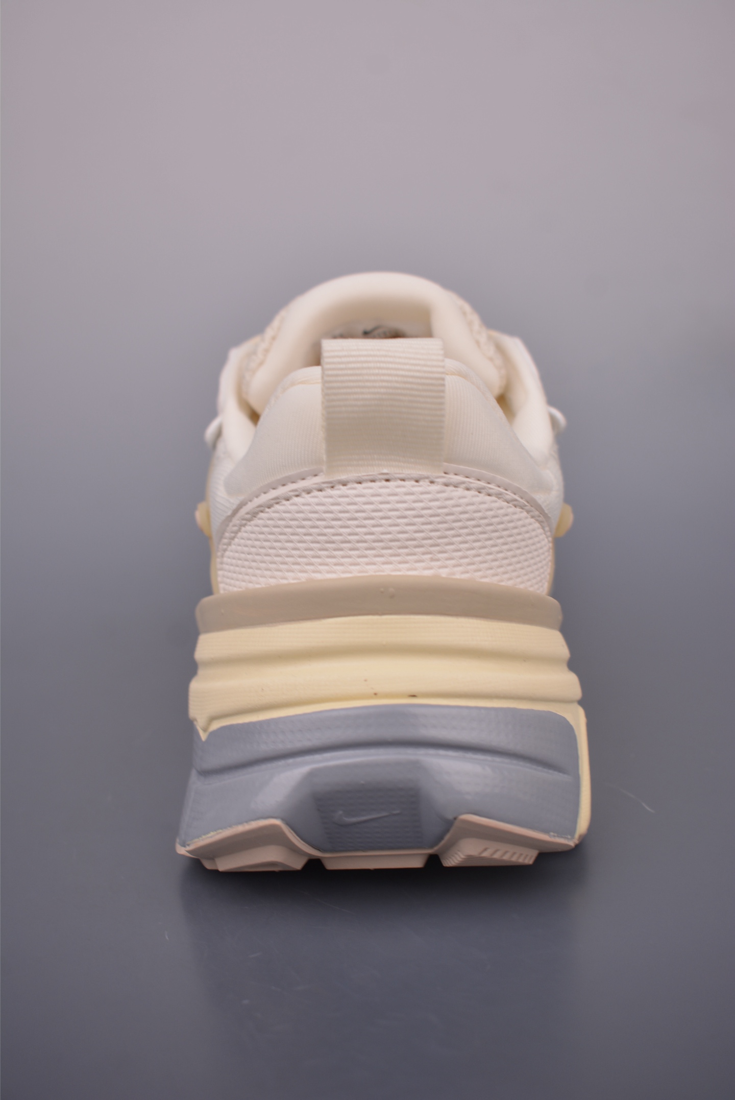 NIKE V2K Runtekk 版本 减震防滑复古低帮跑步鞋 HO1512-110