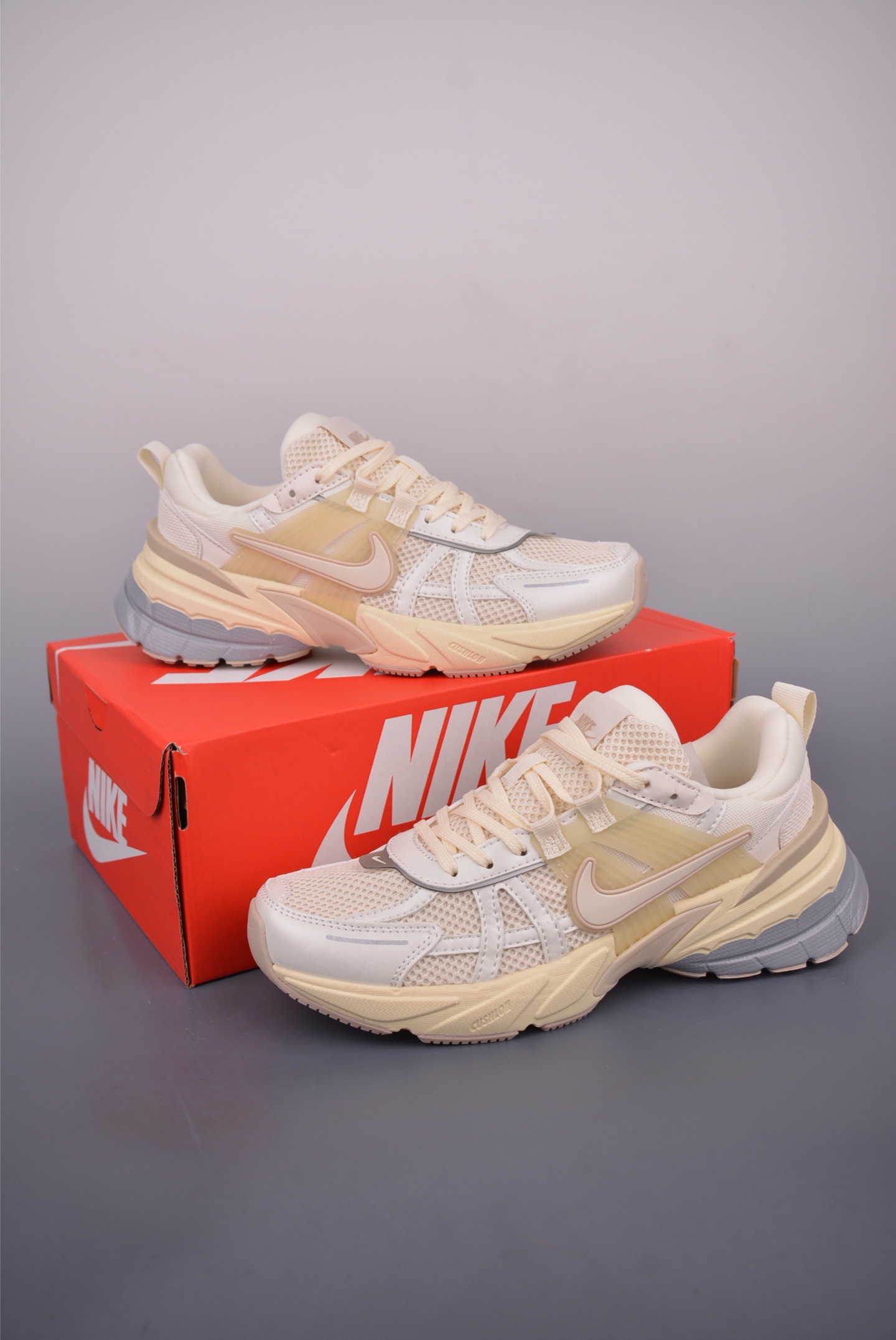 NIKE V2K Runtekk 版本 减震防滑复古低帮跑步鞋 HO1512-110