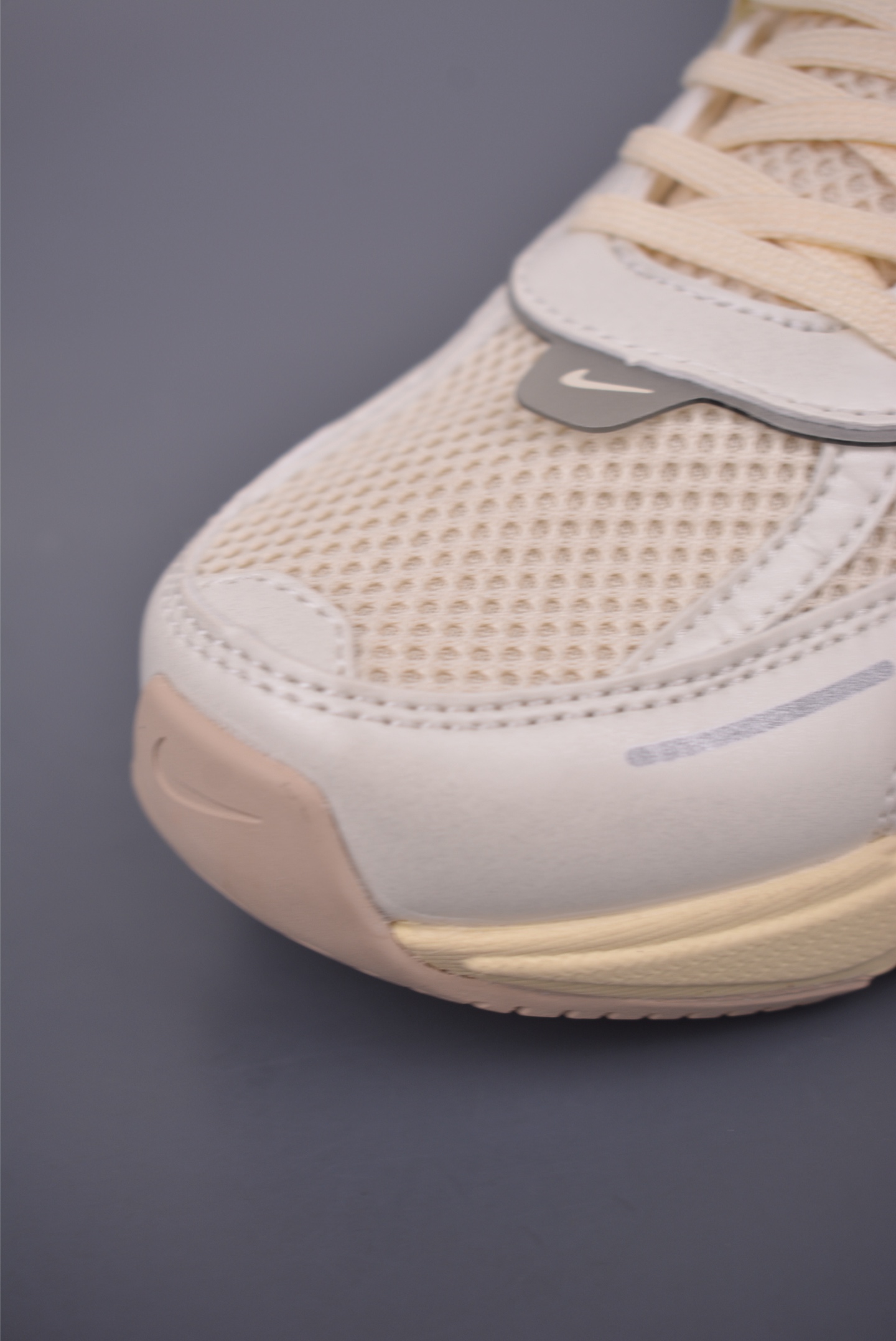 NIKE V2K Runtekk 版本 减震防滑复古低帮跑步鞋 HO1512-110